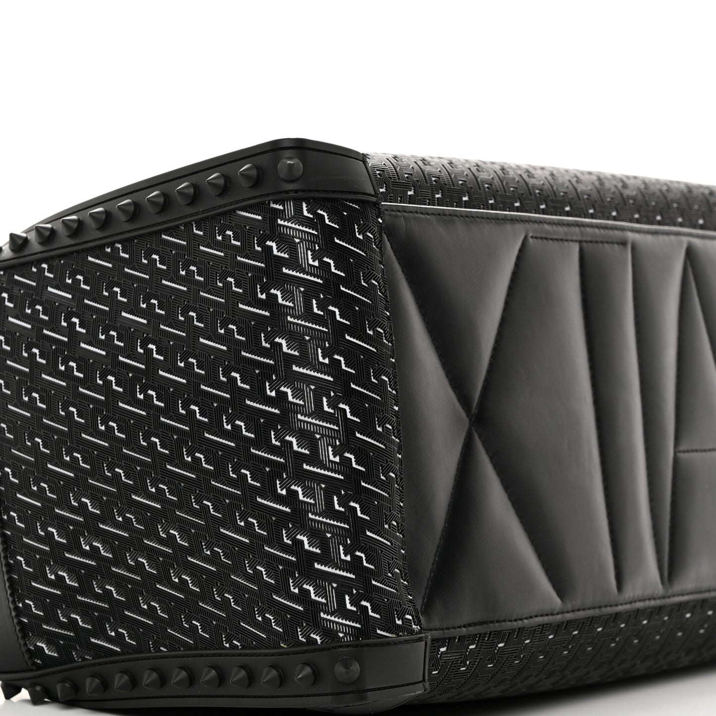 Studded Techno CL Sneakender Duffle White Black