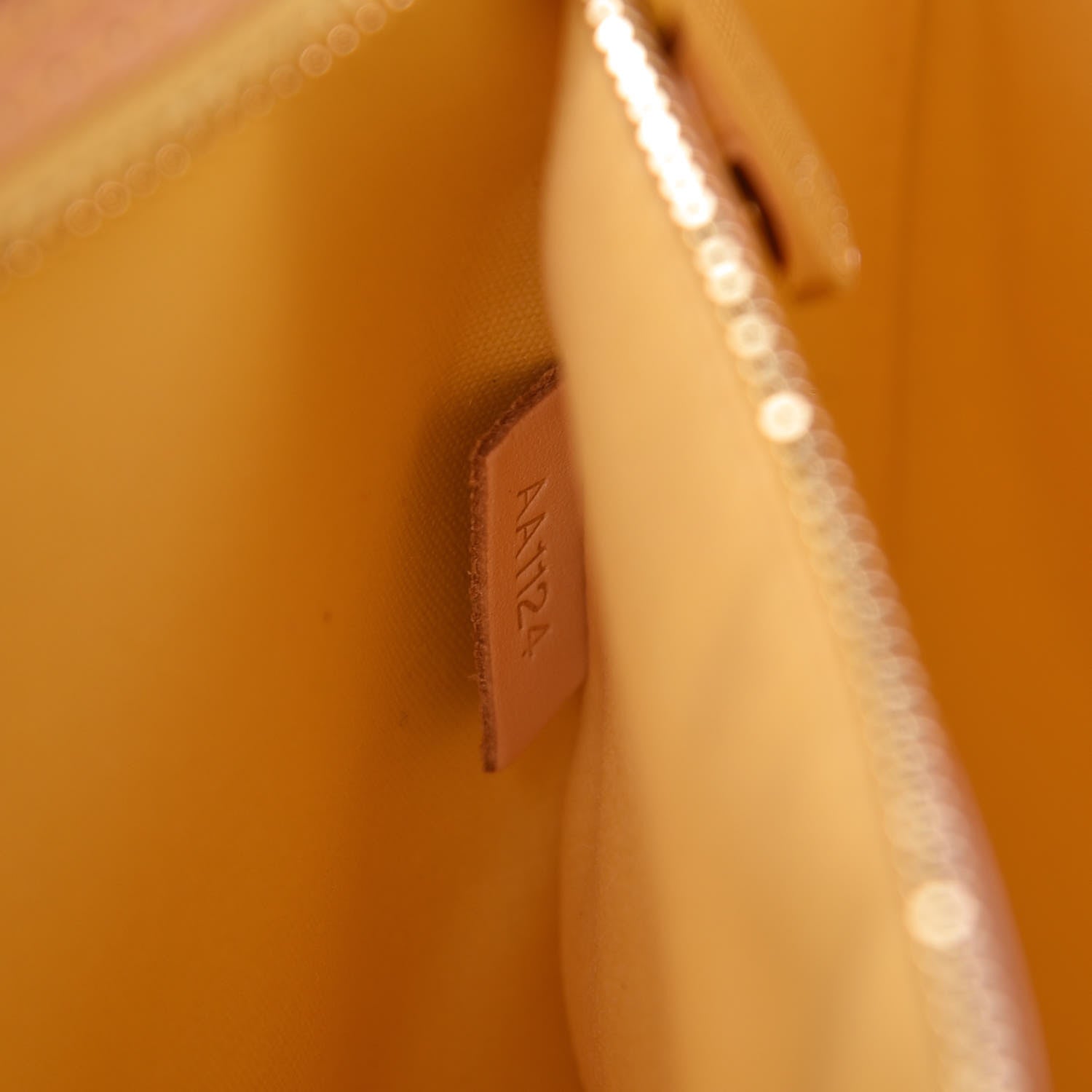 Louis Vuitton Vernis Brea MM Citrine 7 of 11