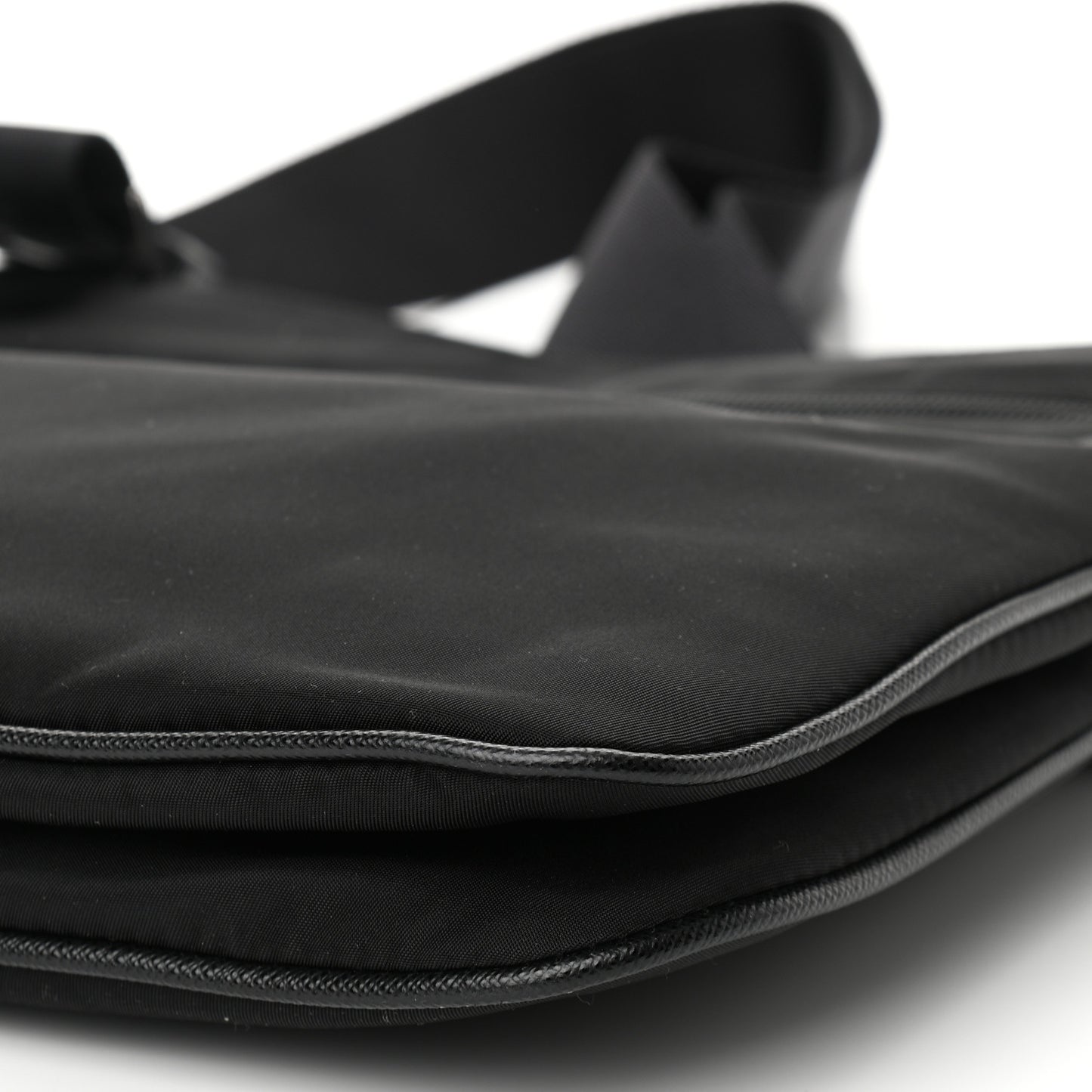 Tessuto Nylon Messenger Bag Black