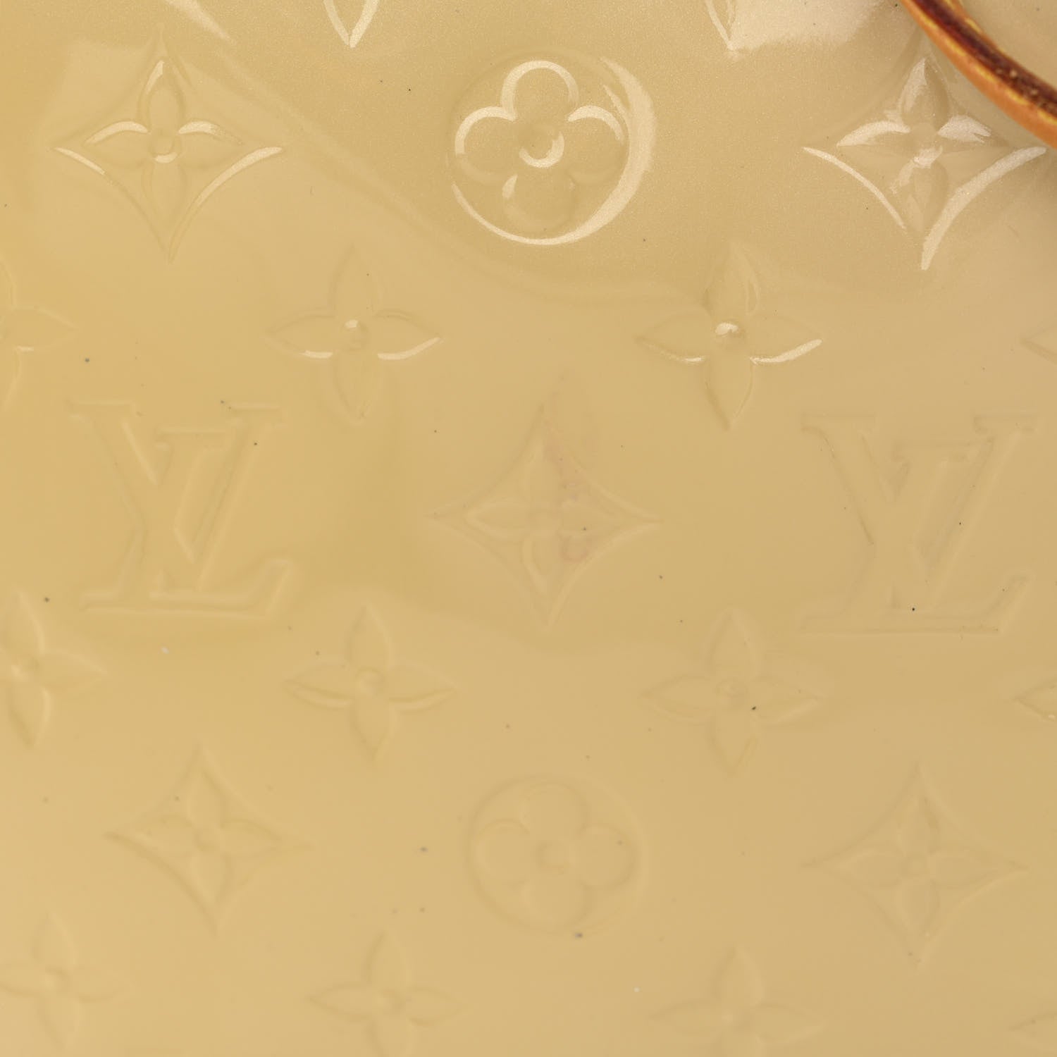 Louis Vuitton Vernis Brea GM Blanc Corail 15 of 16