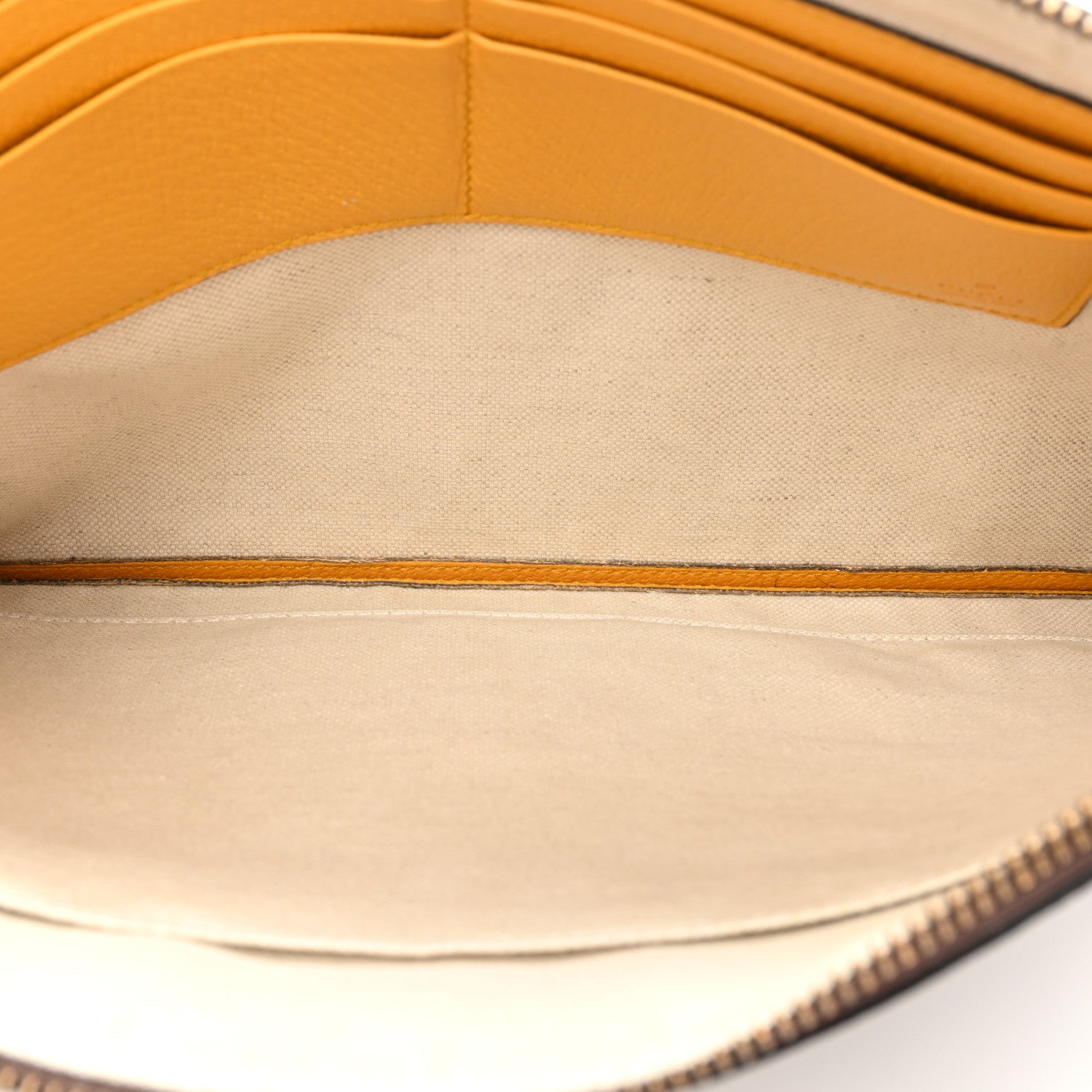 Gucci GG Supreme Monogram Neo Vintage Zip Wristlet Pouch Beige New Acero Crop 5 of 12