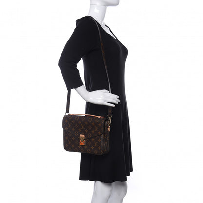 Louis Vuitton Monogram Pochette Metis 2 of 10
