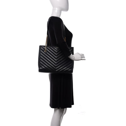 Saint Laurent Grain De Poudre Matelasse Chevron Medium Tribeca Shopping Bag Black 2 of 13