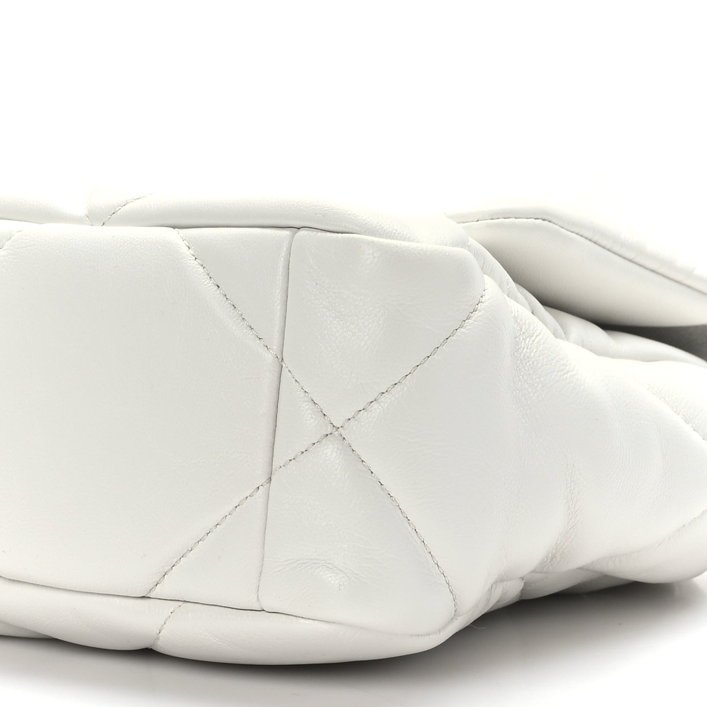 Lambskin Quilted Medium Chanel 19 Flap White