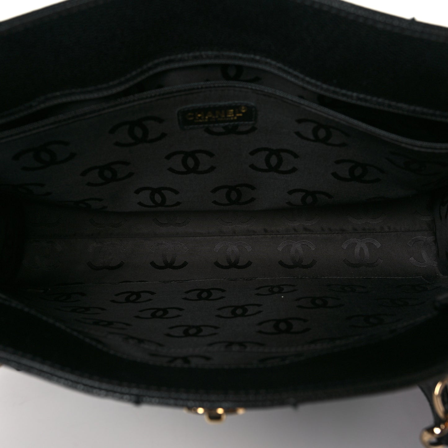 Caviar Chocolate Bar Quilted Shoulder Bag Black