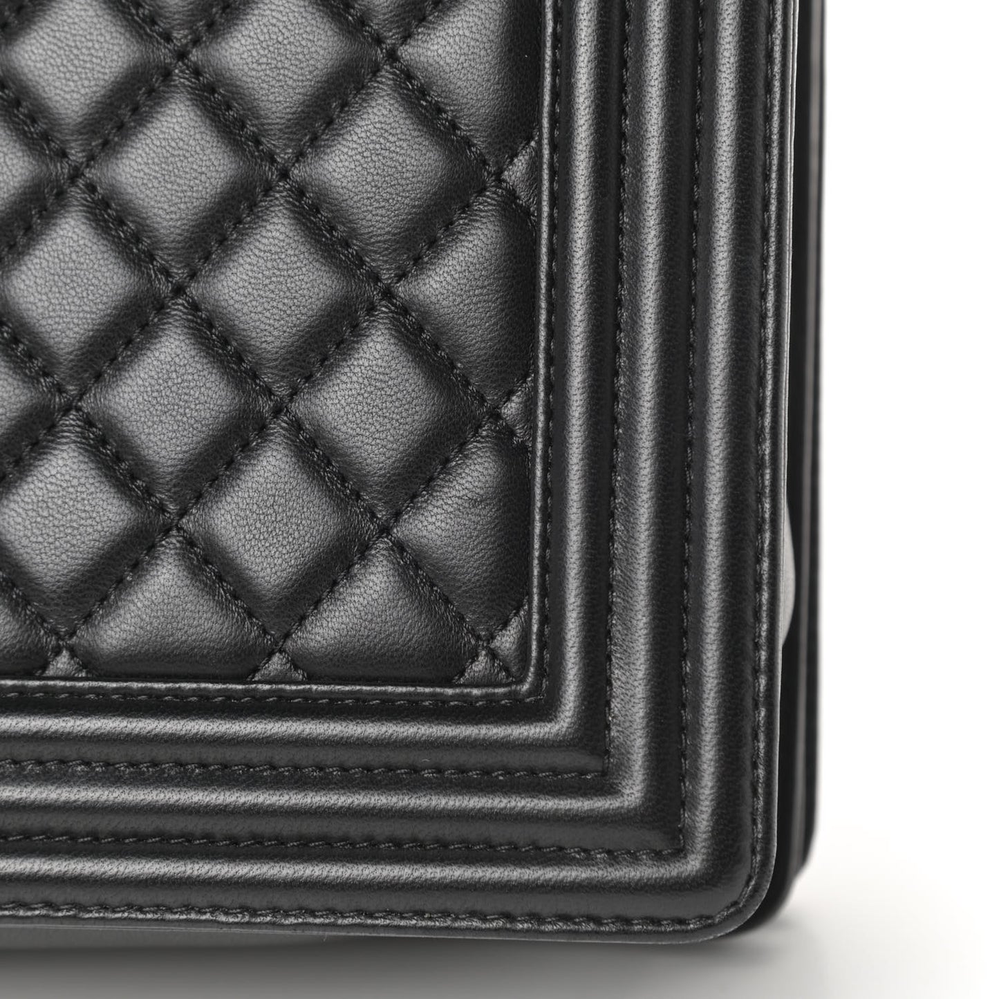Lambskin Quilted New Medium Boy Flap Black