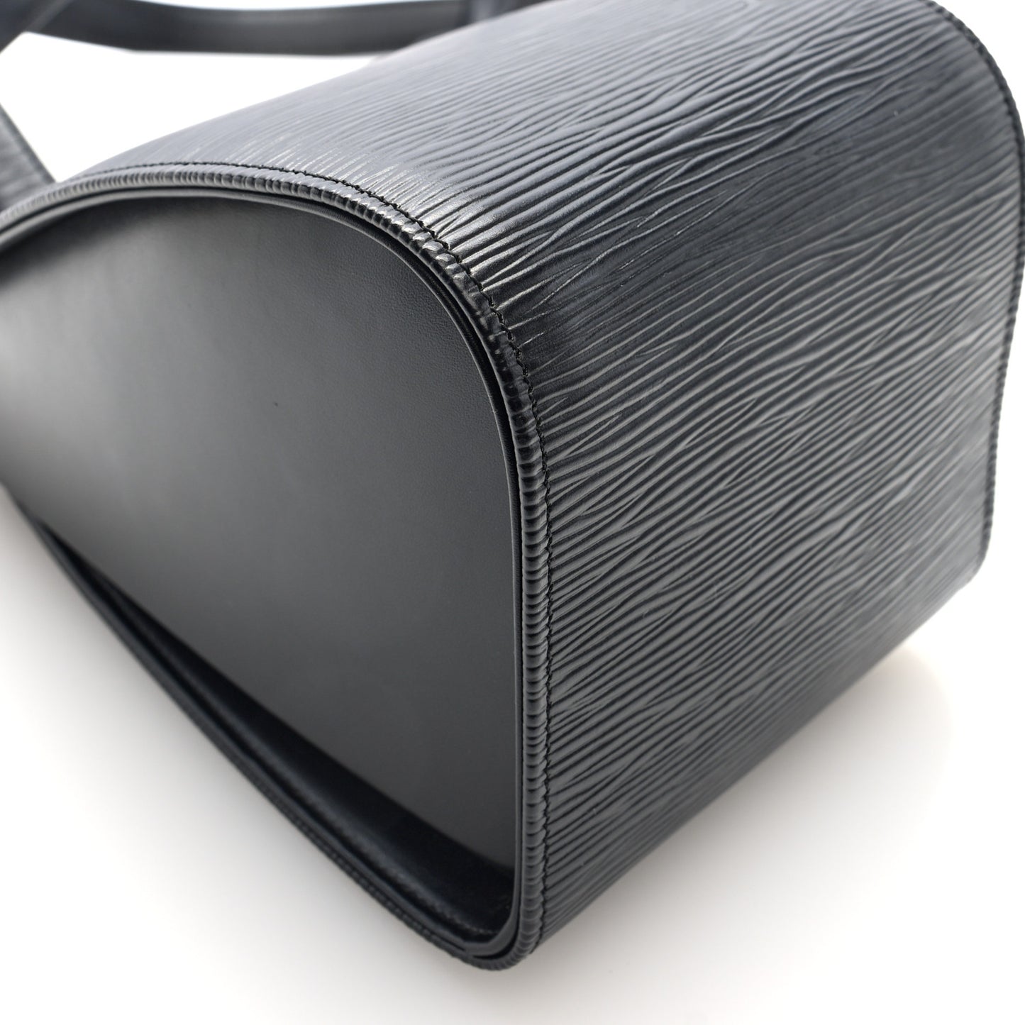 Epi Minuit Black