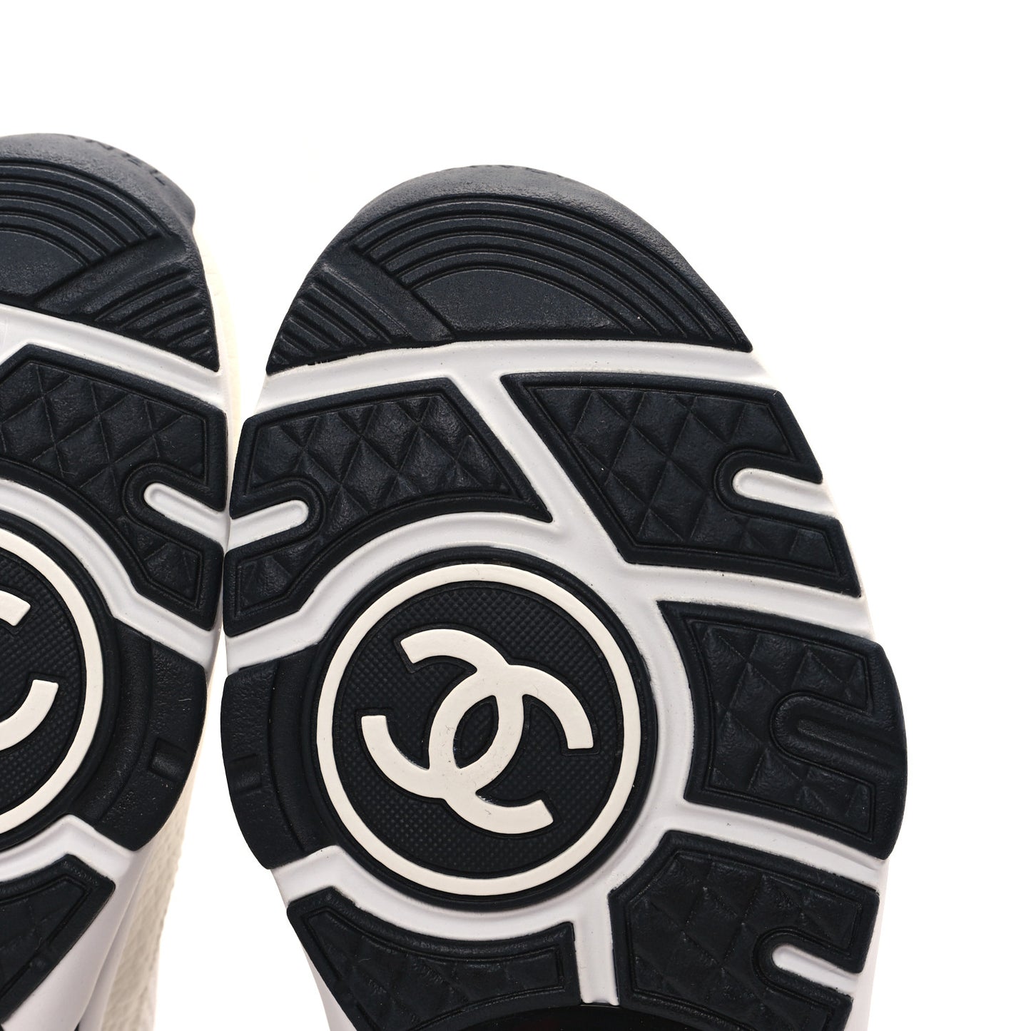 Mesh Suede Calfskin Grained Calfskin Womens CC Sneakers 37 White Black