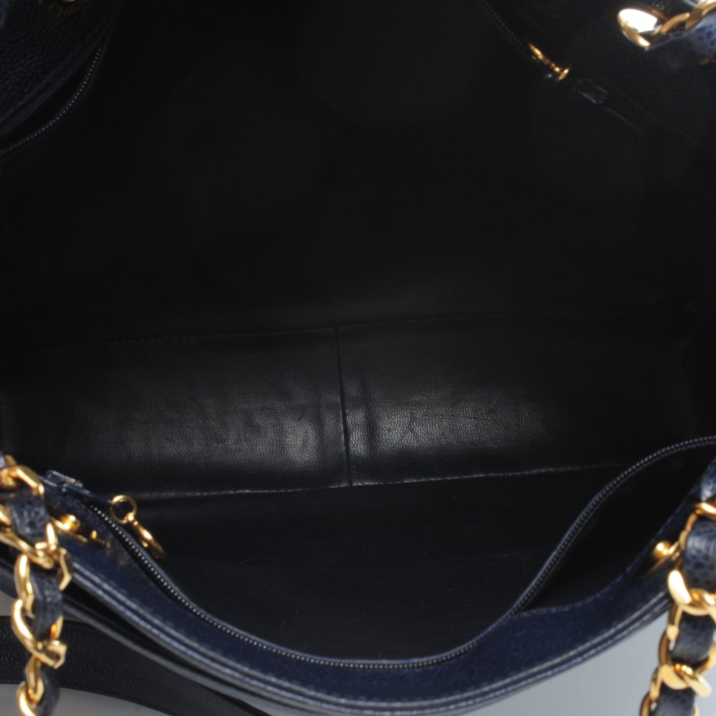 Caviar CC Shoulder Bag Navy Blue