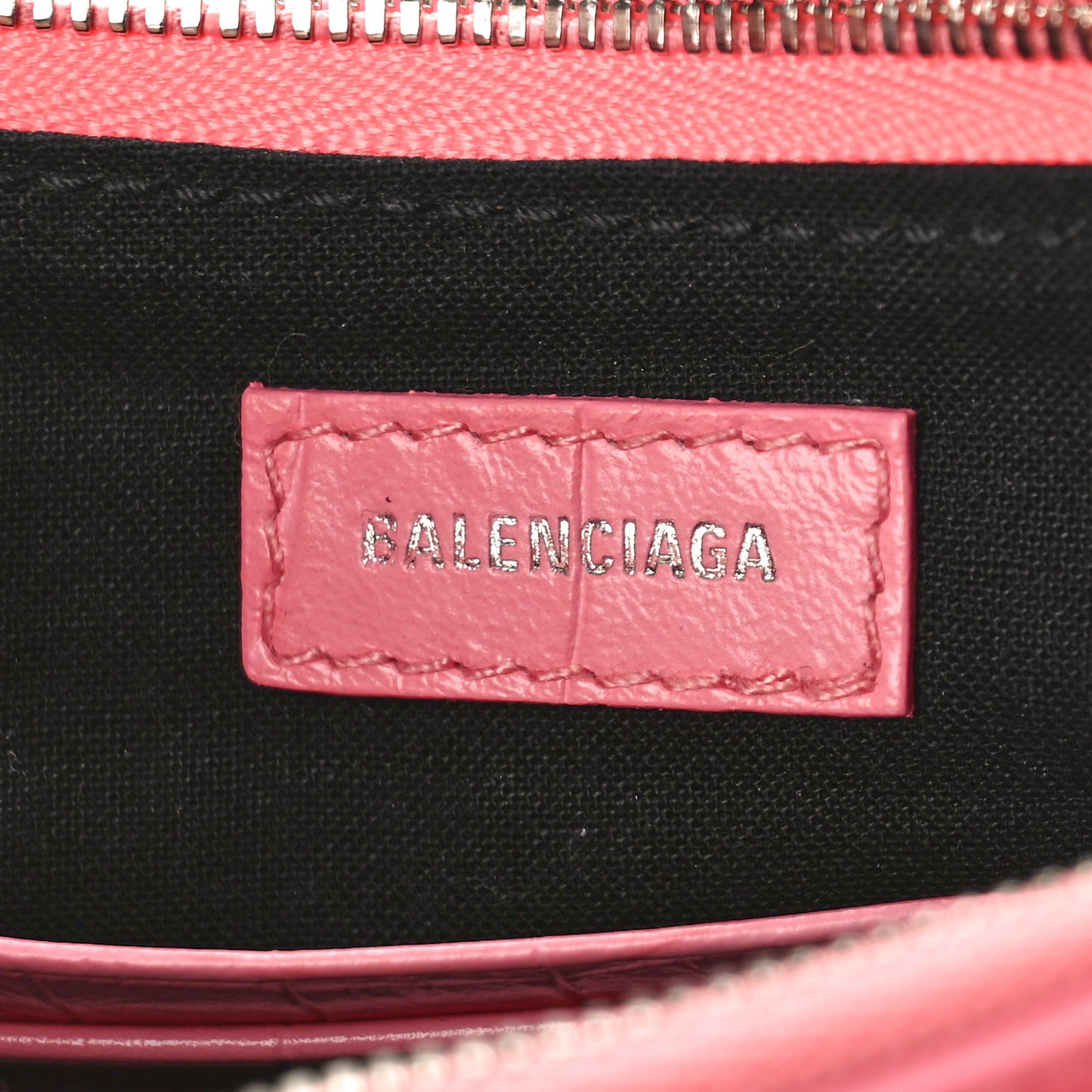Extra Supple Calfskin Crocodile Embossed Le Cagole Mini Purse With Chain Sweet Pink