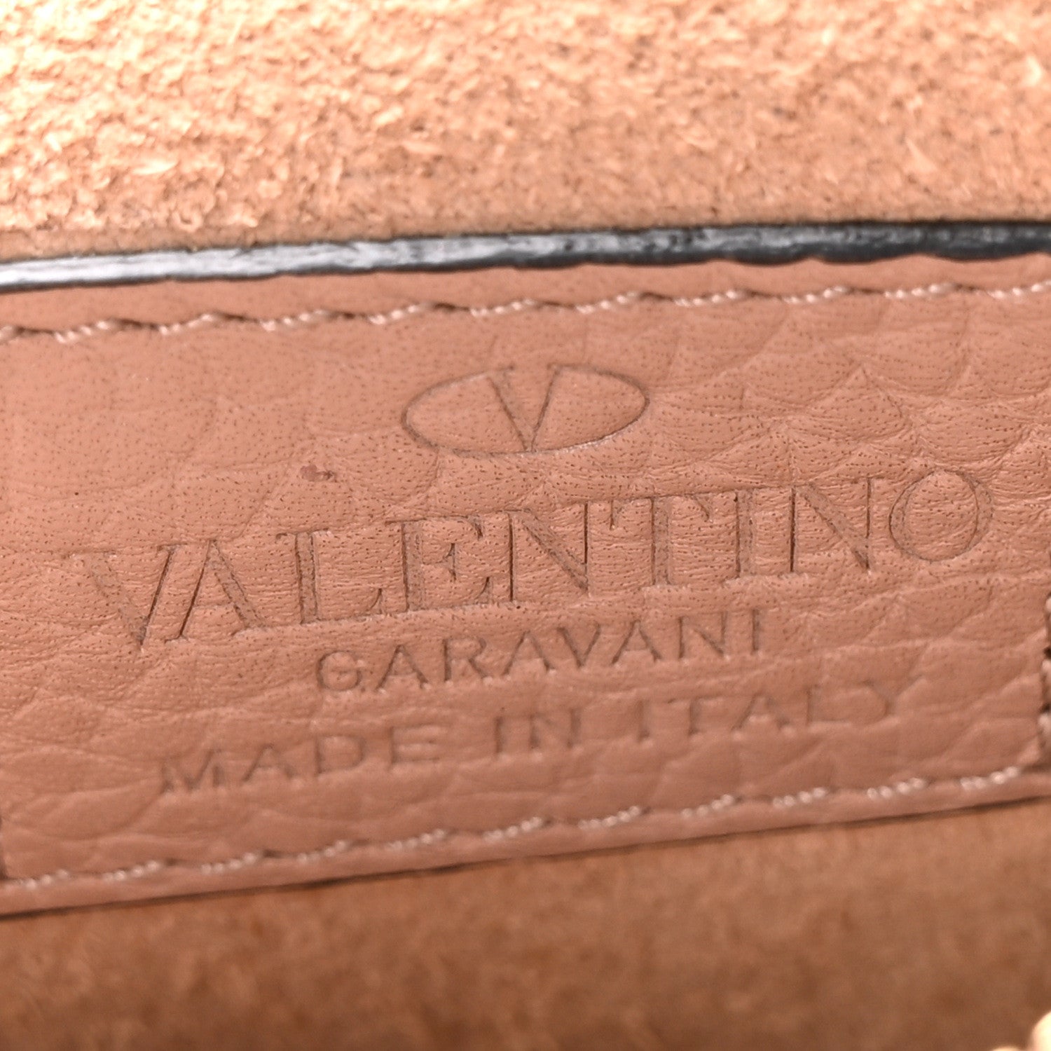 Valentino Garavani Pebbled Calfskin Rockstud Wallet On Chain Poudre 6 of 9