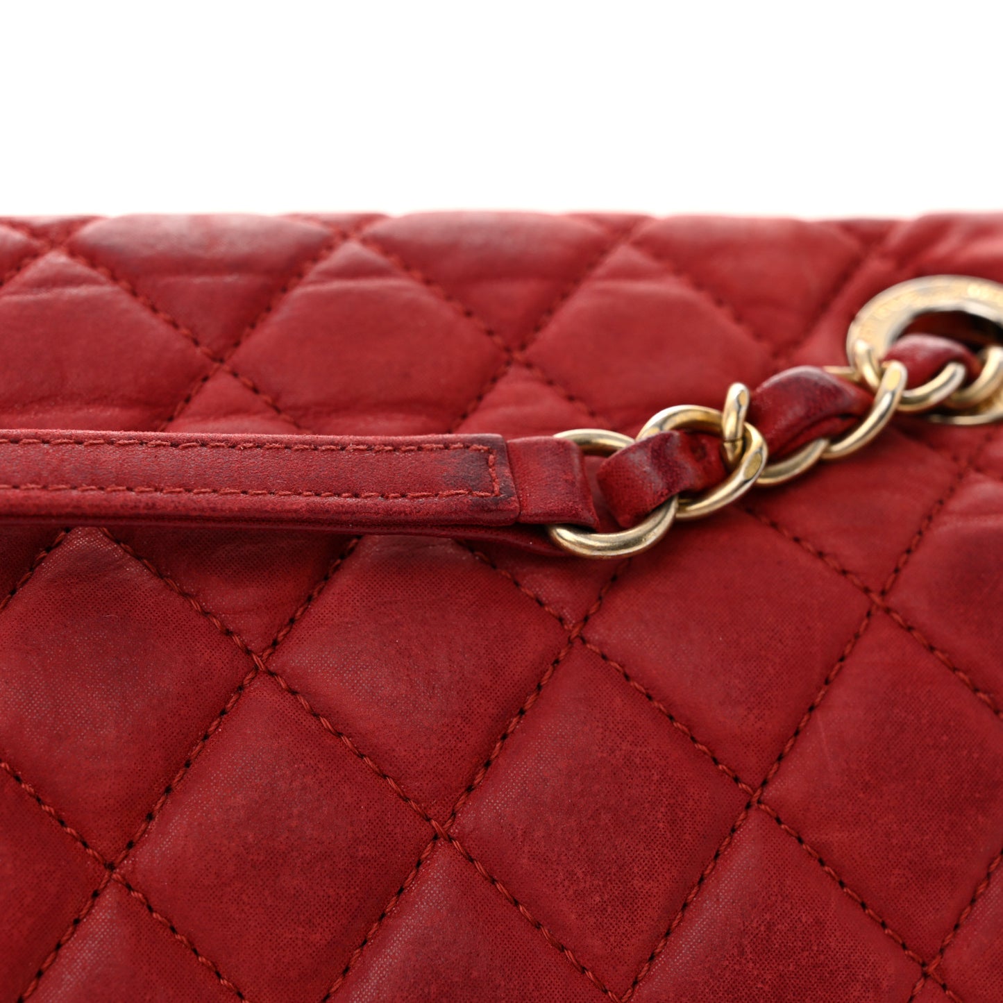 Iridescent Calfskin Large Chic Quilt Flap Red