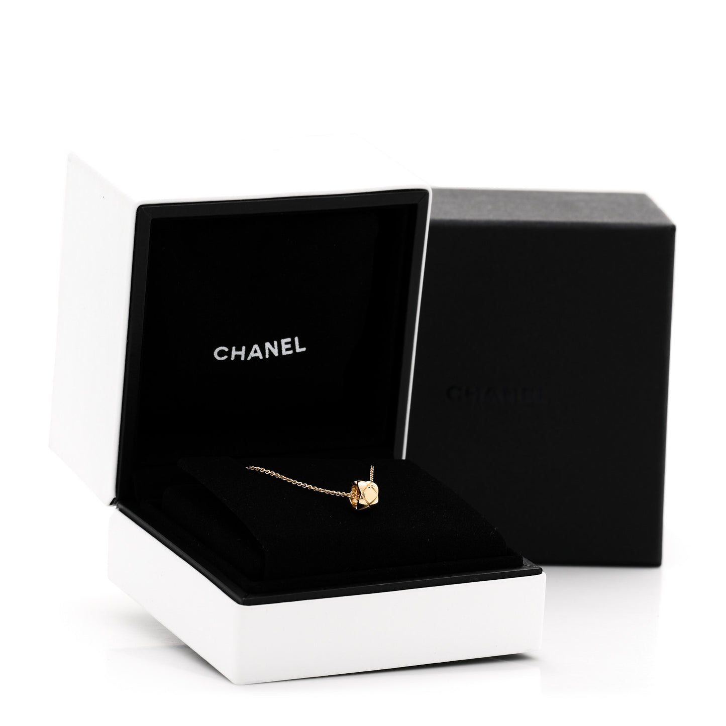 18K Yellow Gold Coco Crush Small Round Pendant Necklace