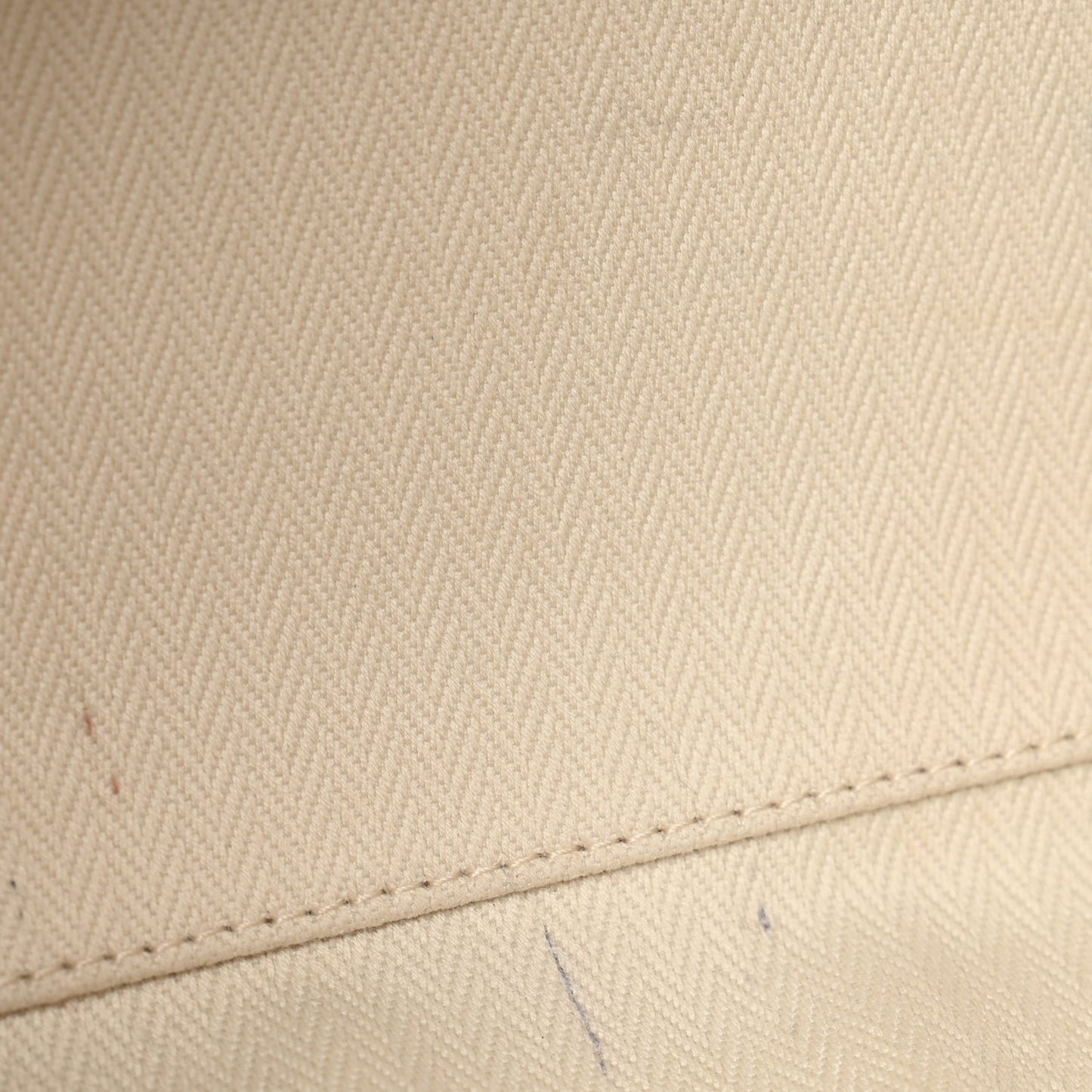 Matte Grained Calfskin Soft Margaux 17 Dark Taupe