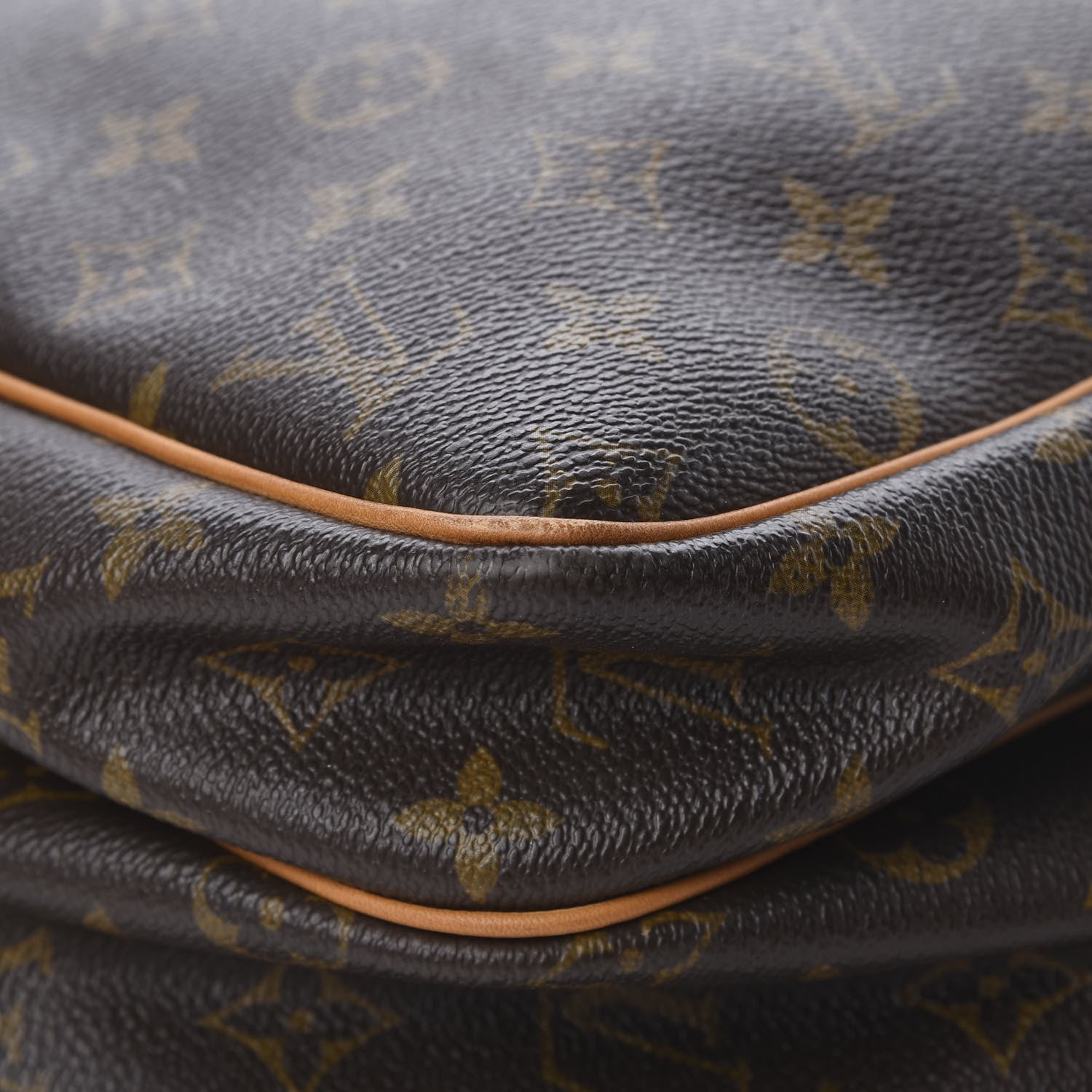Louis Vuitton Monogram Reporter GM 13 of 20