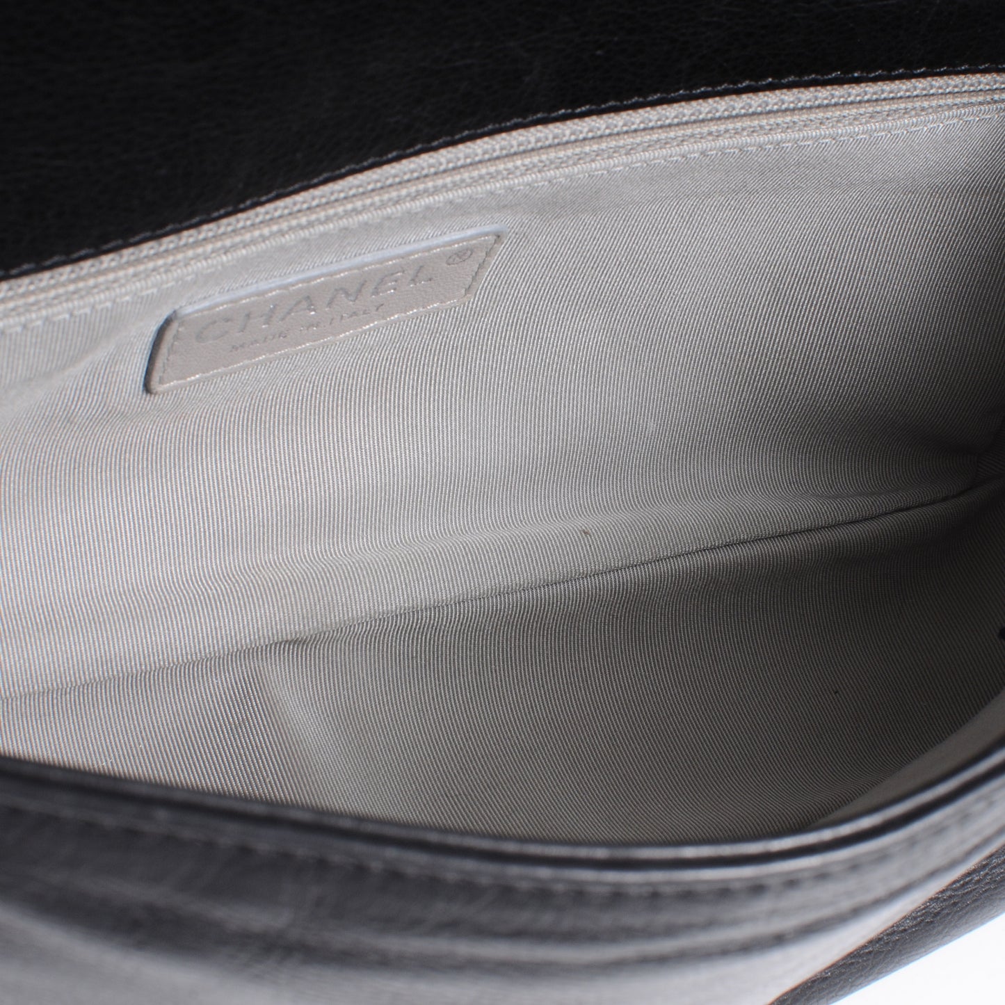 Calfskin On the Bund Medium Flap Black