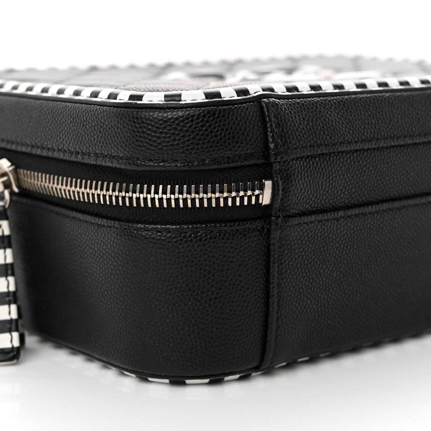 Caviar Quilted Striped Medium CC Filigree Vanity Case Black White