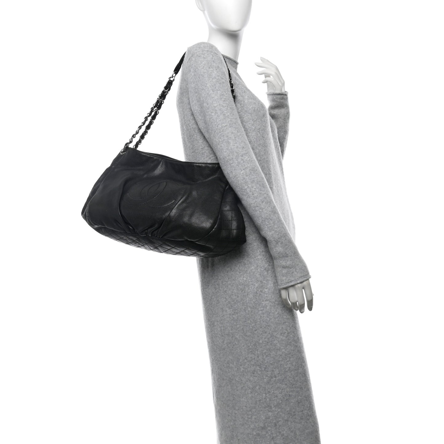 Caviar Timeless CC Shoulder Bag Black