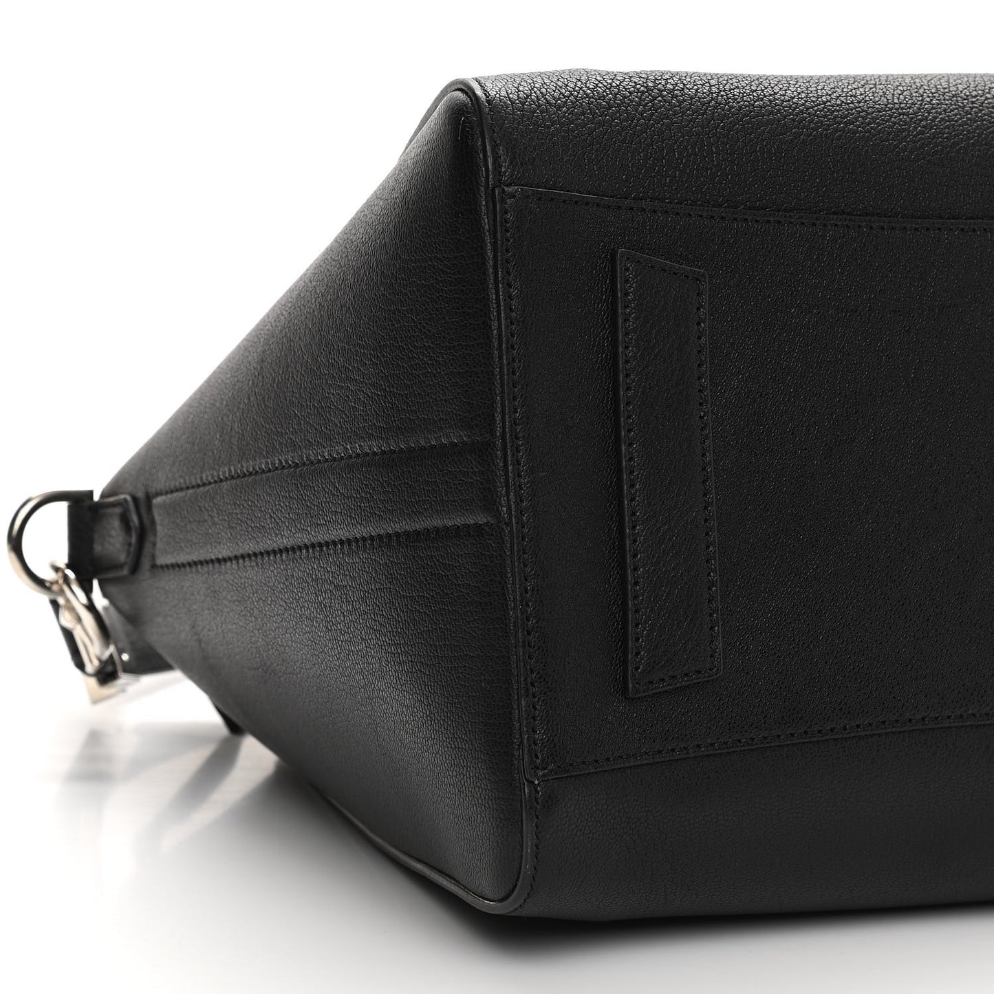 Sugar Goatskin Medium Antigona Black