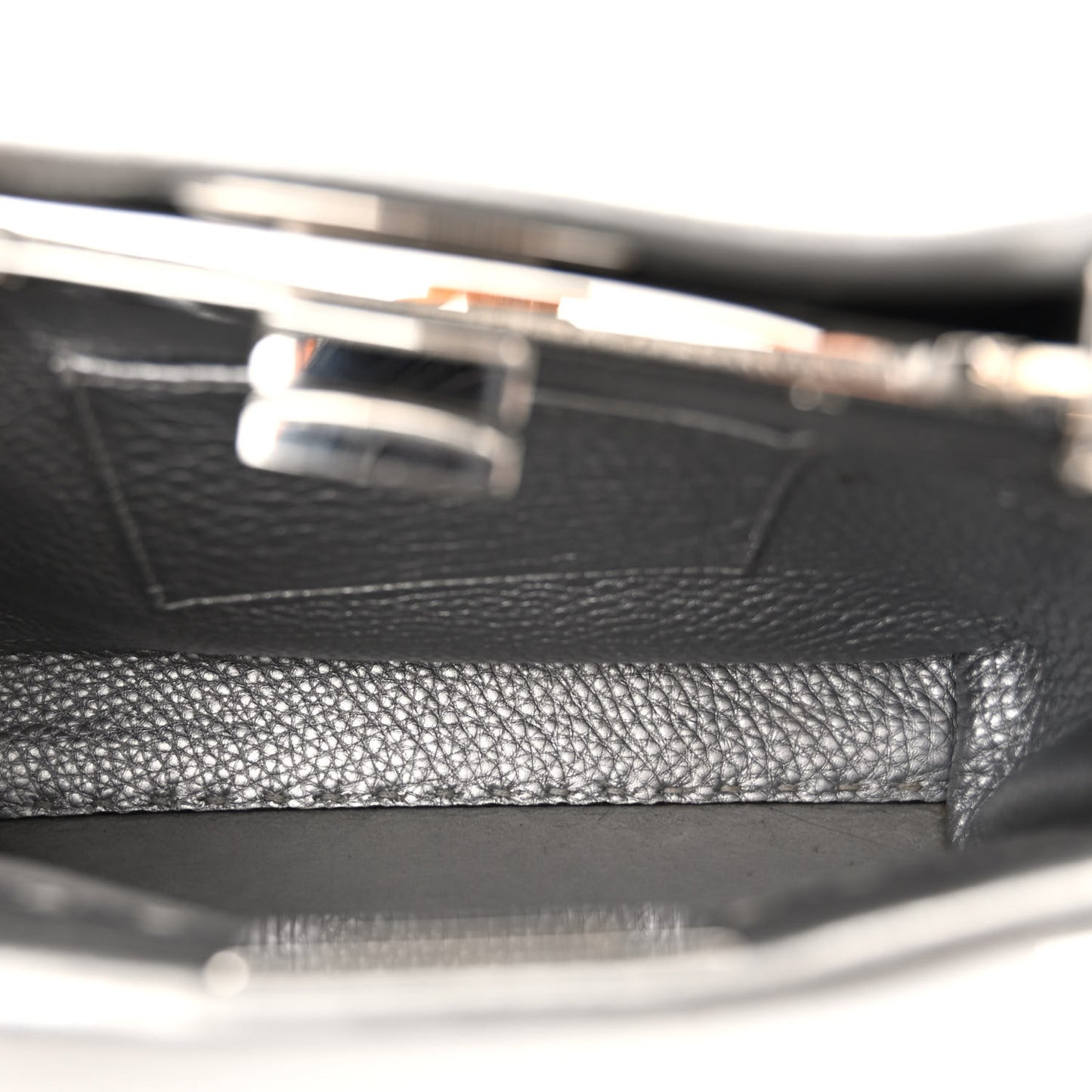 Cuoio Romano Lux Selleria Mini Peekaboo Iconic Satchel Argento