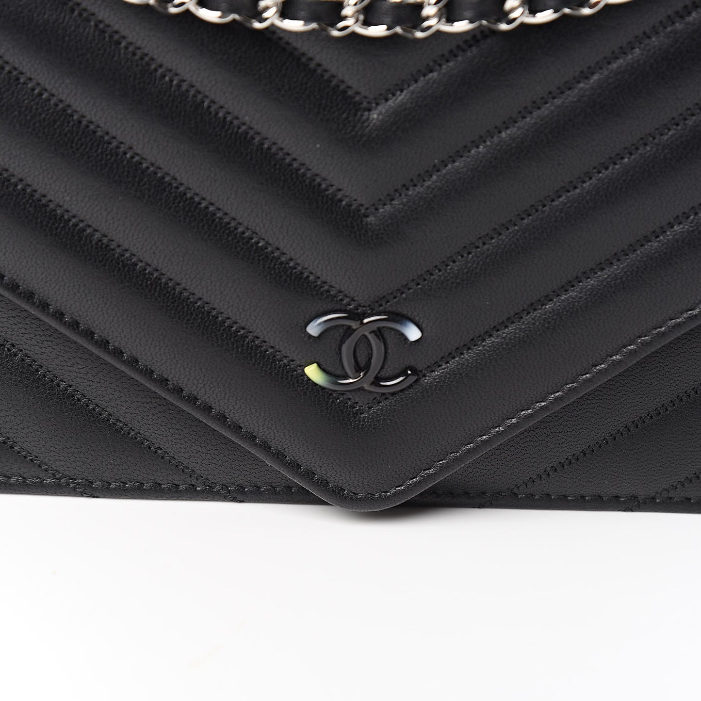 Sheepskin Chevron Wallet On Chain WOC Black