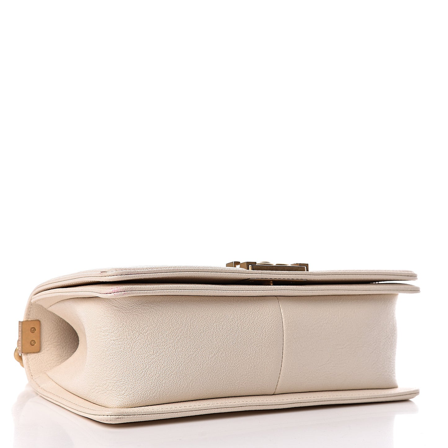 Caviar Quilted Medium Boy Flap Ivory
