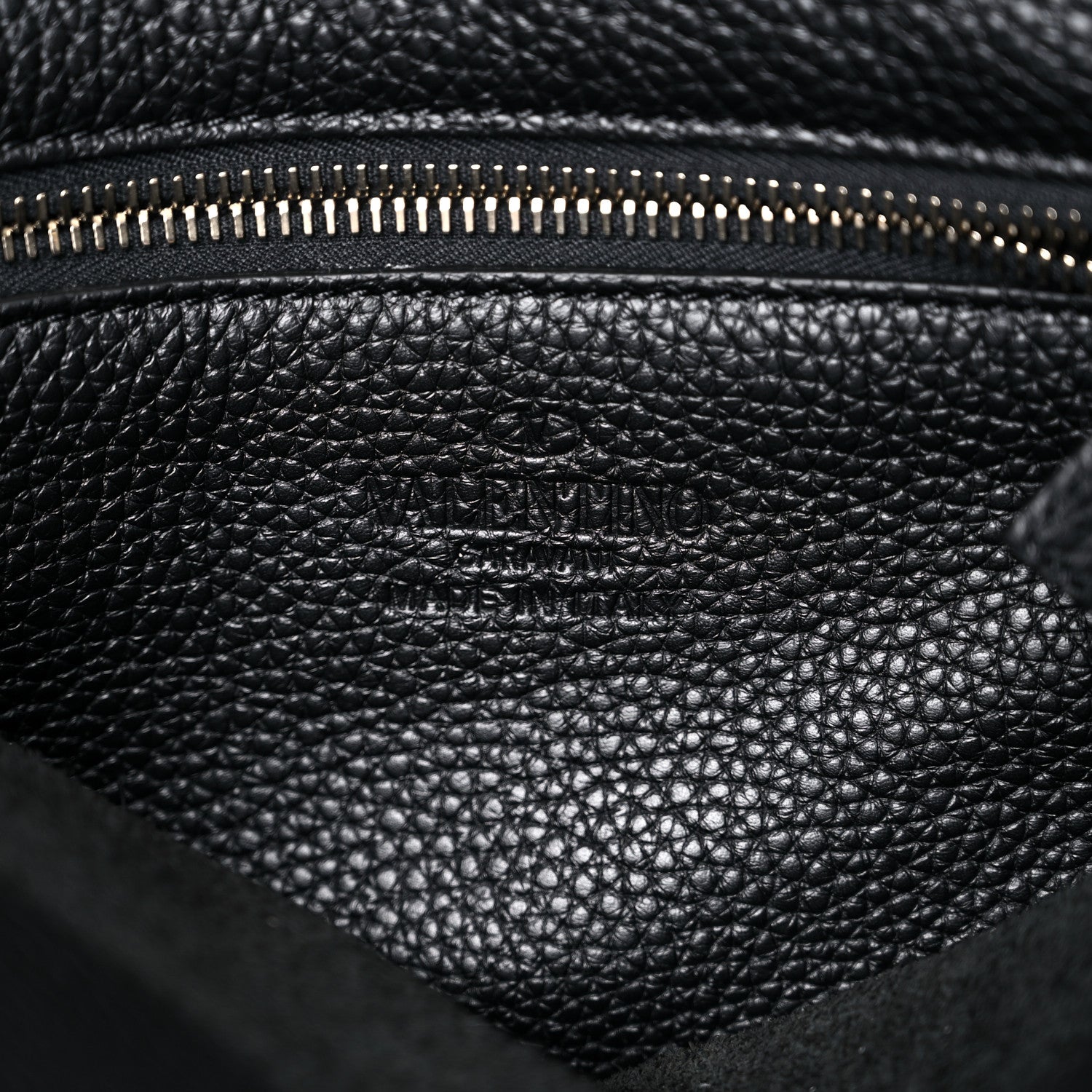 Valentino Garavani Pebbled Calfskin Large Rockstud Flip-Lock Messenger Bag Black 6 of 8