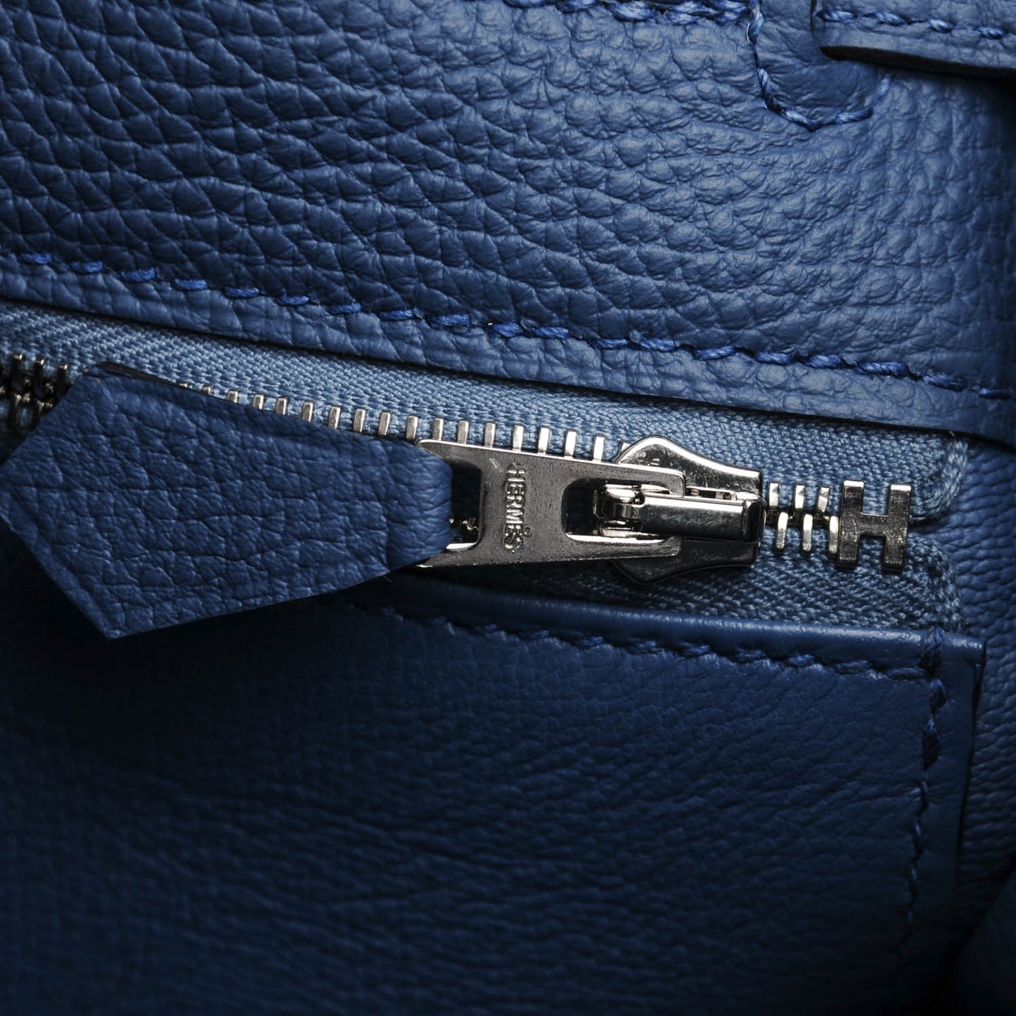 Togo Kelly Retourne 28 Bleu Agate