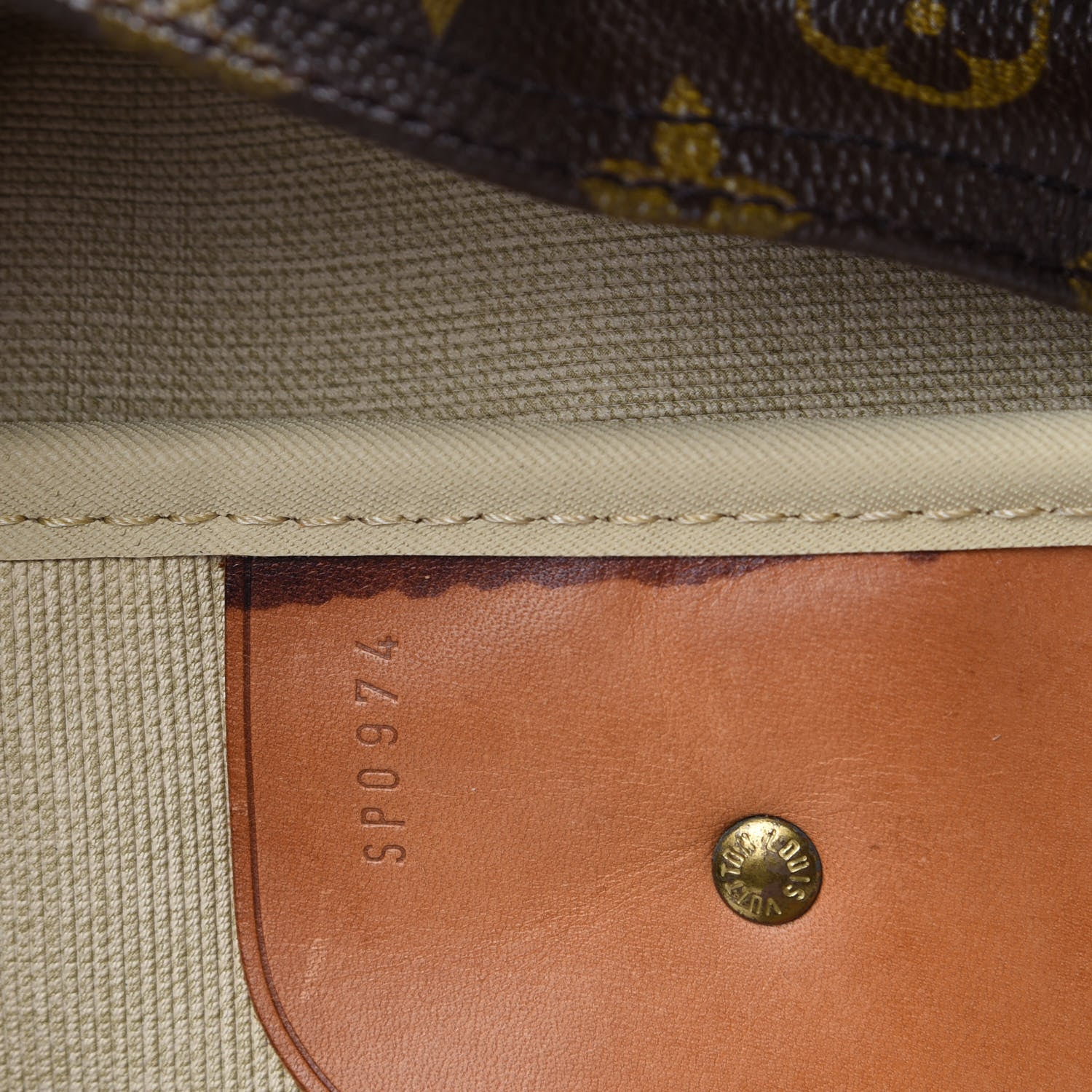Louis Vuitton Monogram Sirius 50 10 of 22