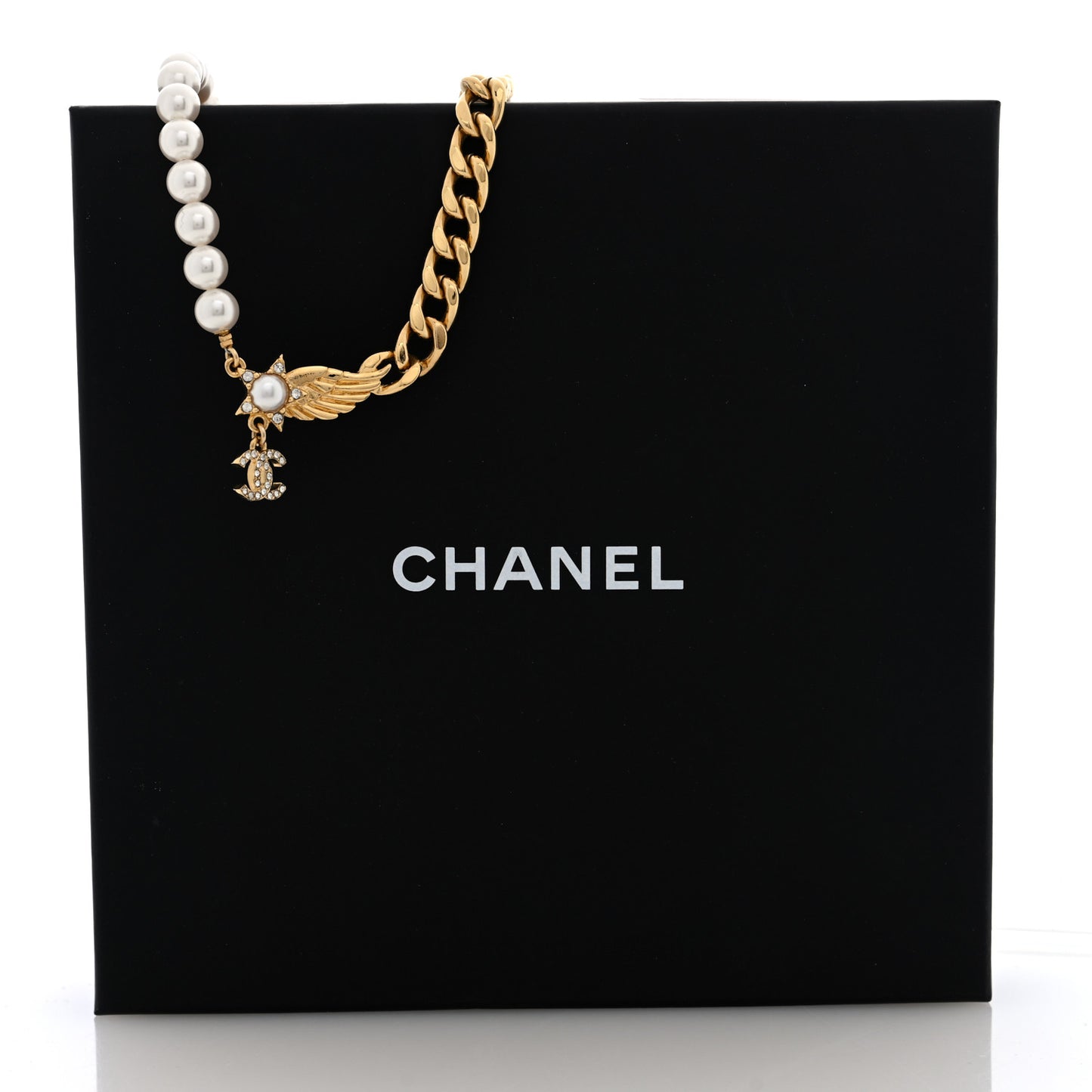 Pearl Crystal CC Star Choker Necklace Gold