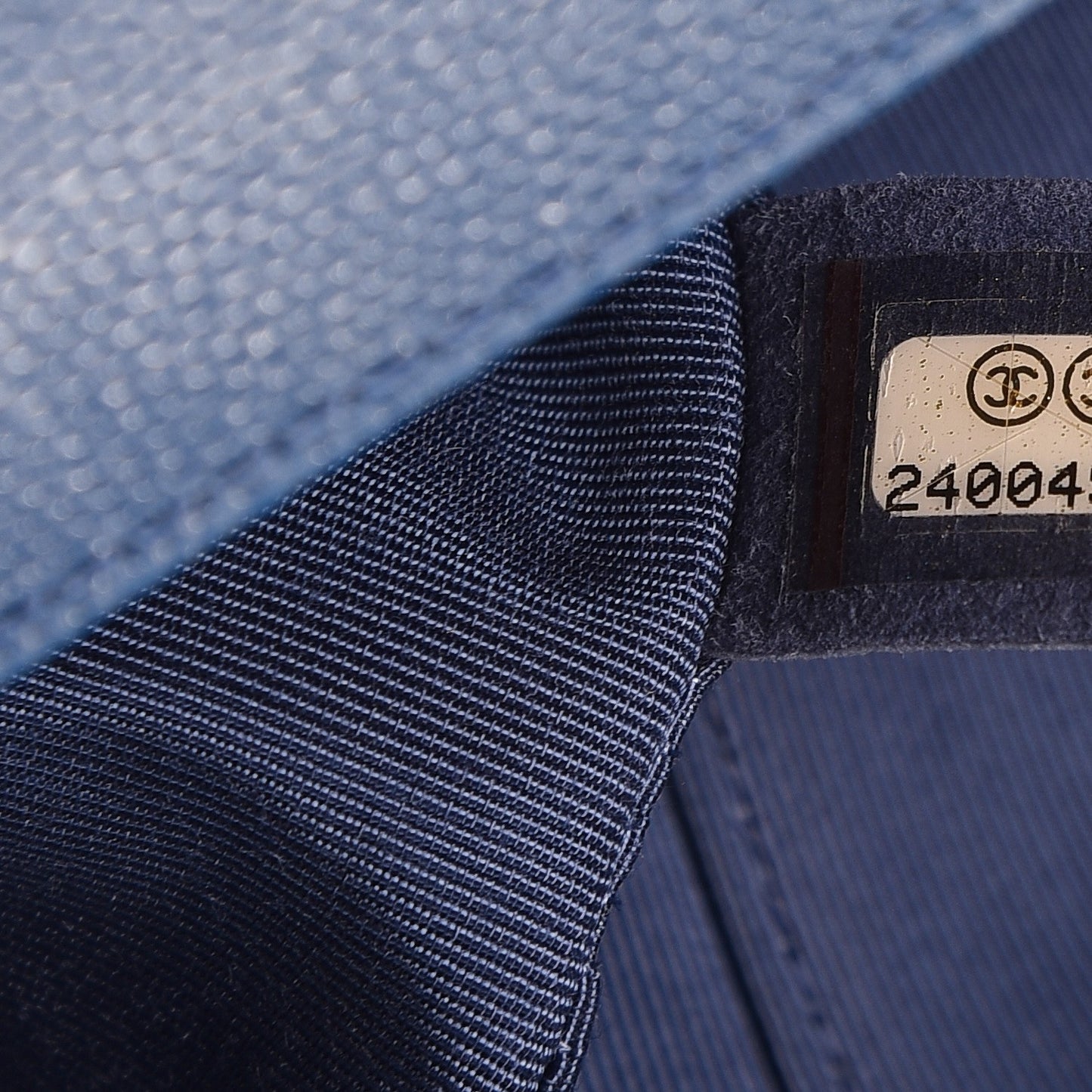 Caviar Quilted New Medium Boy Flap Blue