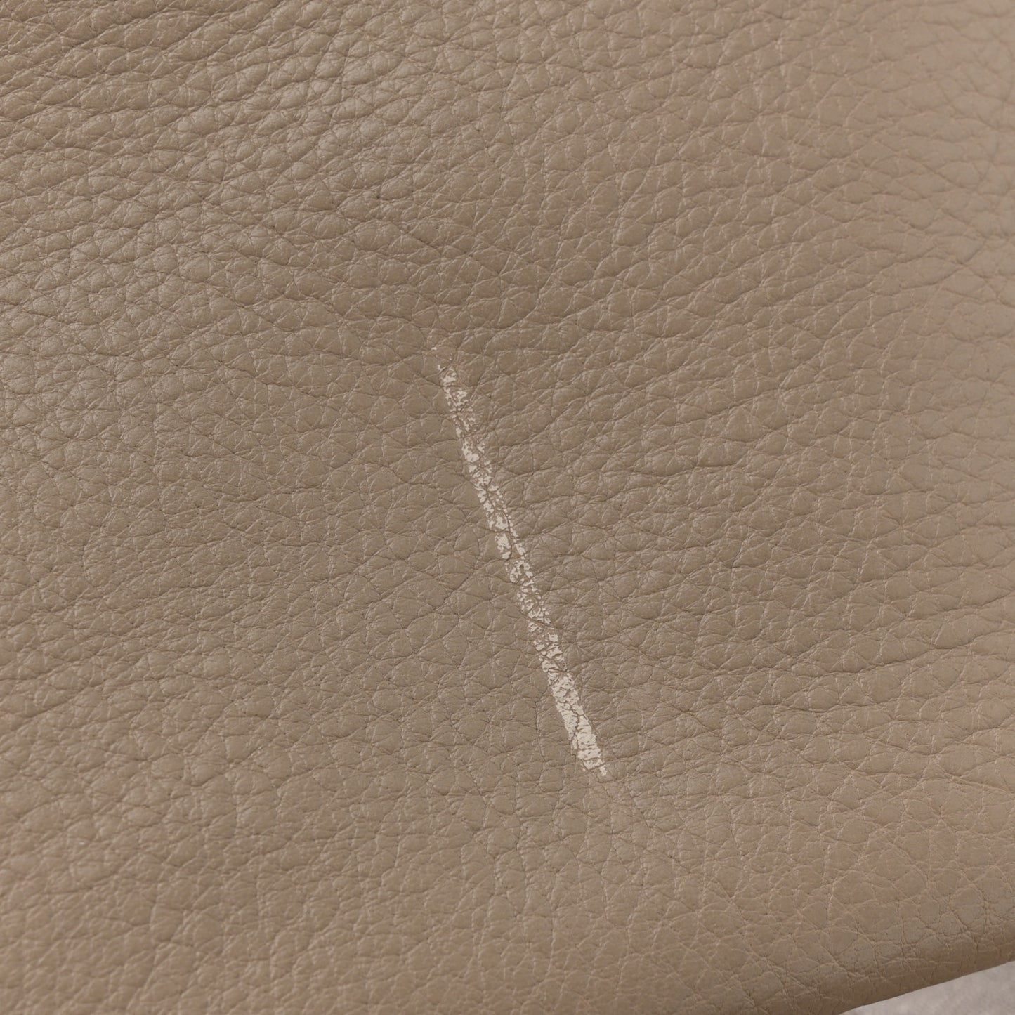 Smooth Calfskin Medium Vick Tote Motty Grey