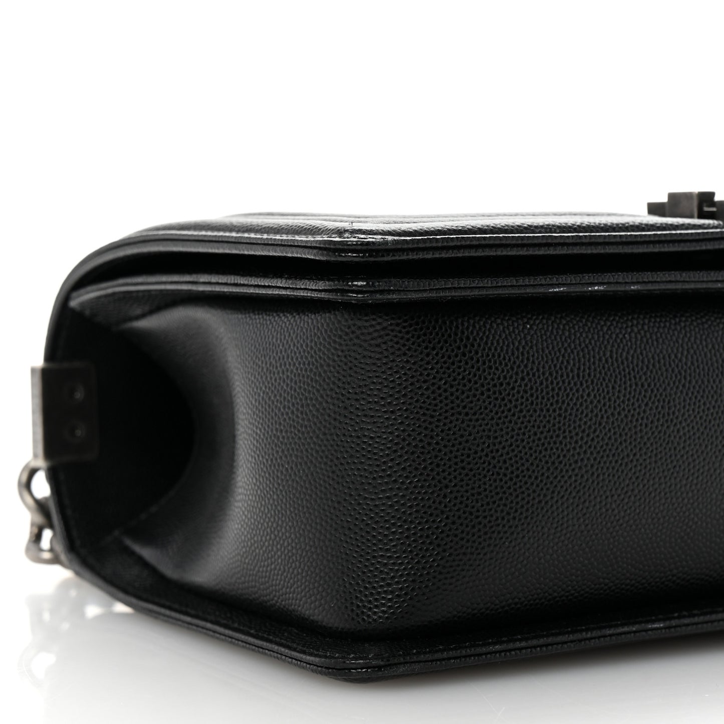 Caviar Quilted Medium Boy Flap Black