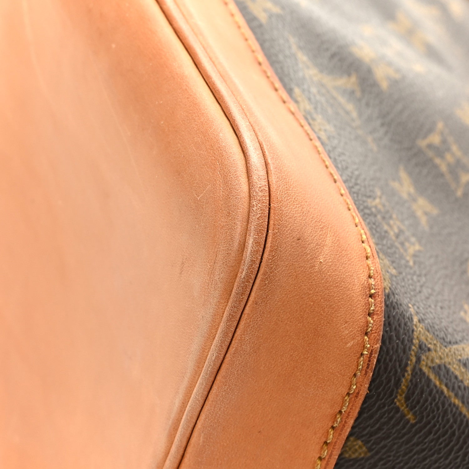 Louis Vuitton Monogram Alma MM 10 of 10