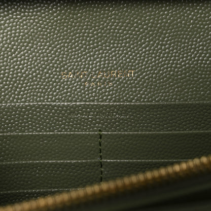 Saint Laurent Grain De Poudre Matelasse Chevron Monogram Chain Wallet Pistachio 7 of 9
