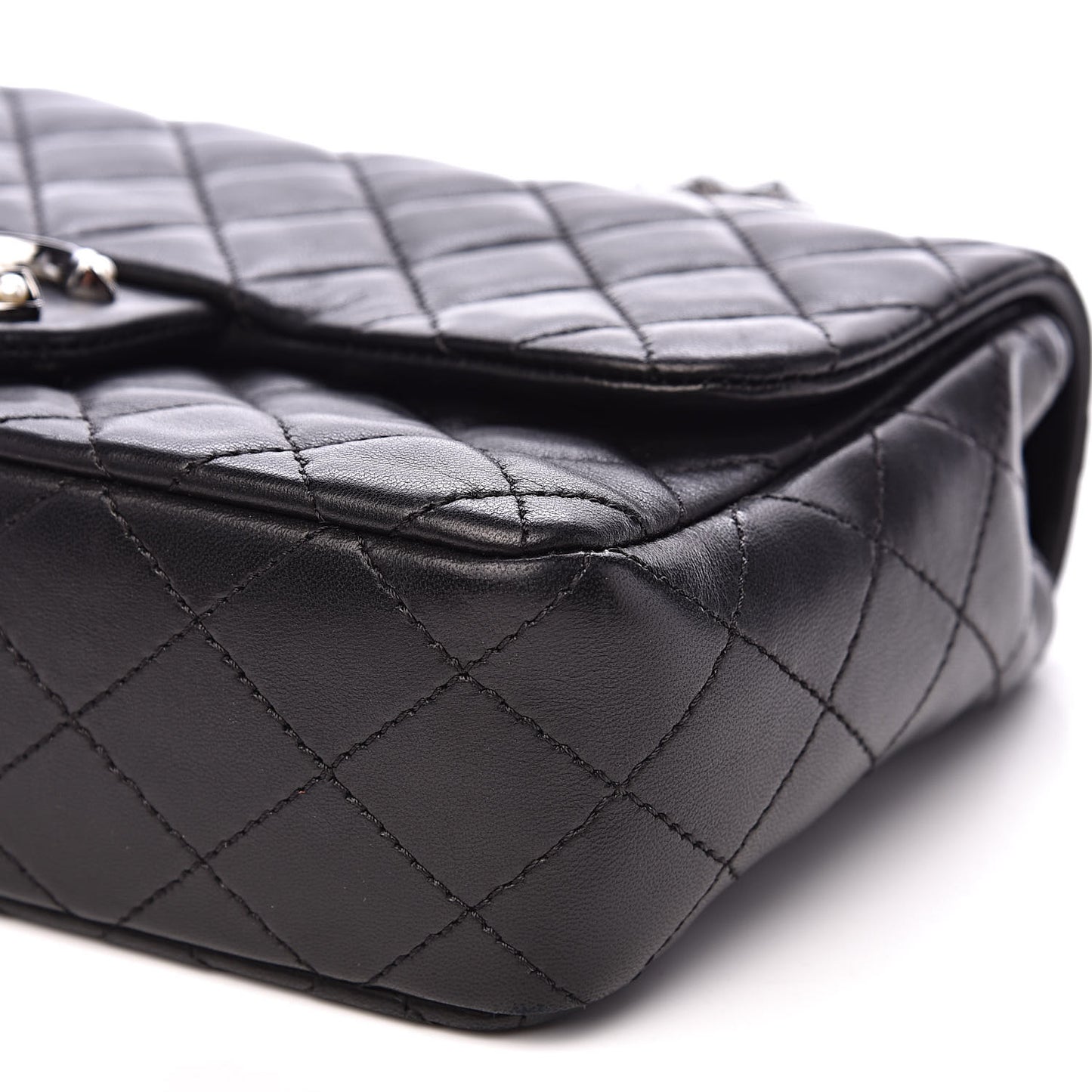 Lambskin Quilted Medium Westminster Pearl Flap Black