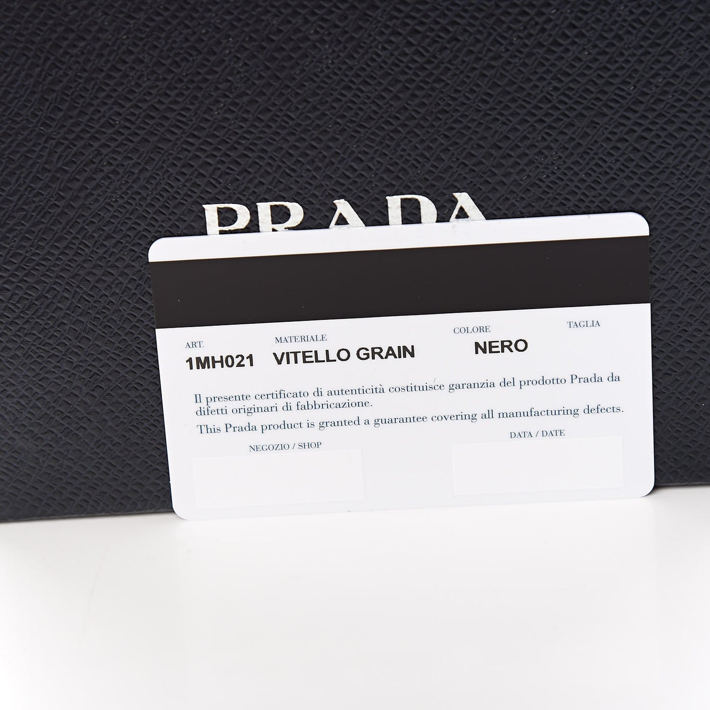Vitello Grain Small Tri-Fold Wallet Black
