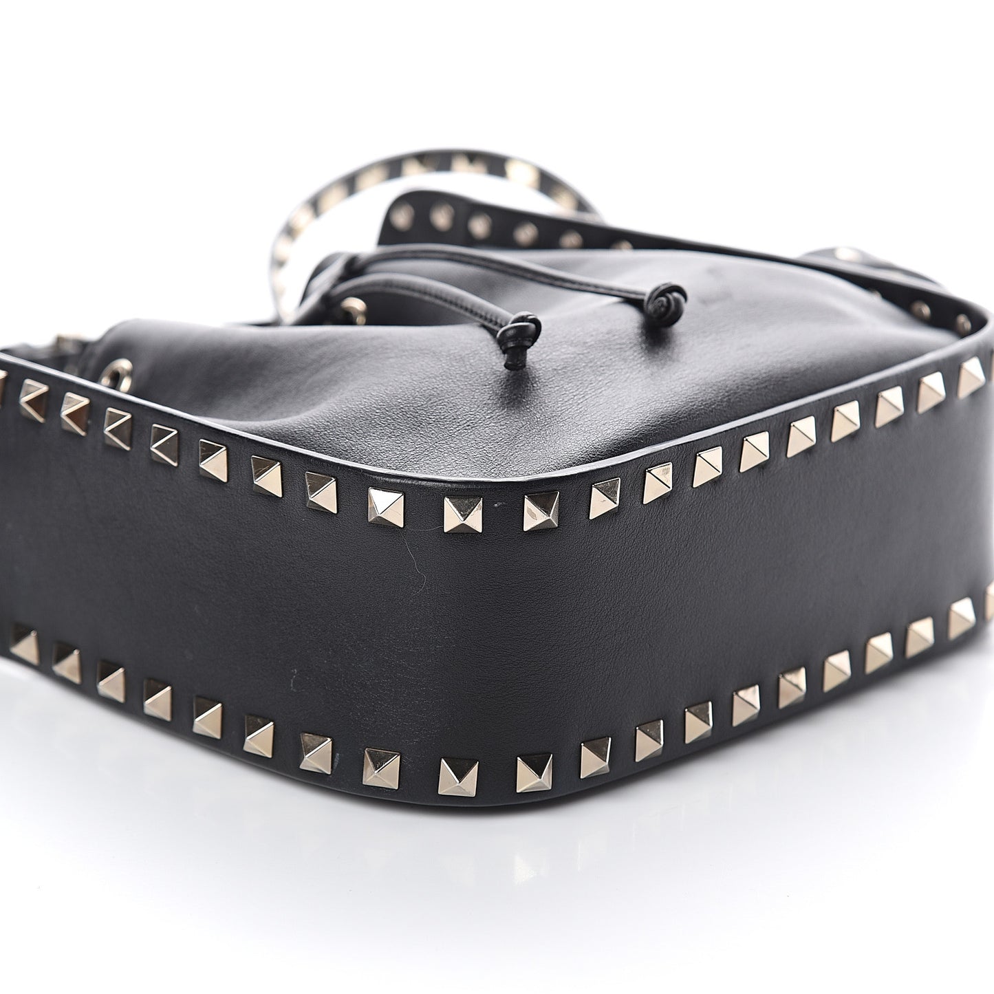 Vitello Rockstud Bucket Bag Black
