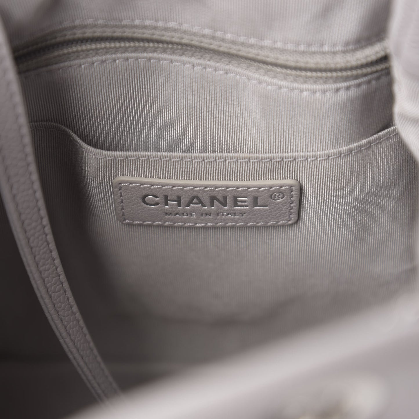 Caviar Quilted Small Chain Bucket Bag Light Gray
