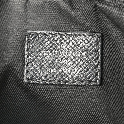 Louis Vuitton Taiga Monogram Outdoor Bumbag Black 6 of 9
