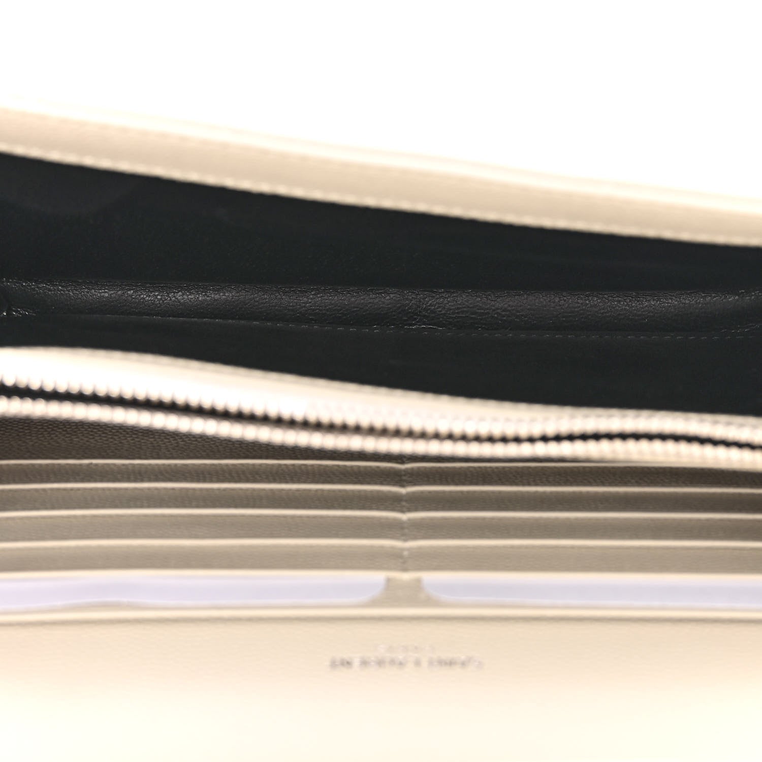 Saint Laurent Grain De Poudre Matelasse Chevron Monogram Chain Wallet Blanc Vintage 5 of 10