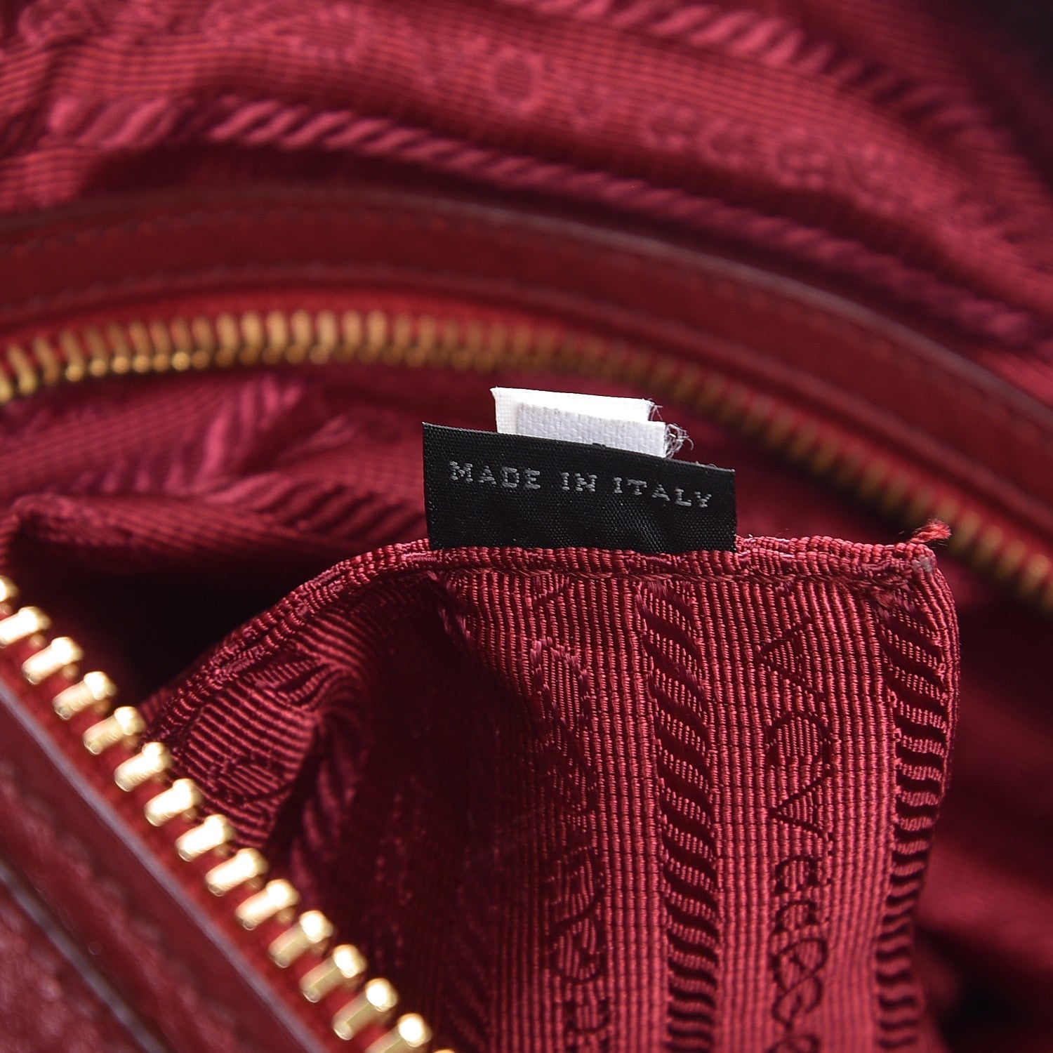 Prada Vitello Daino Sacca Hobo Rubino 7 of 9