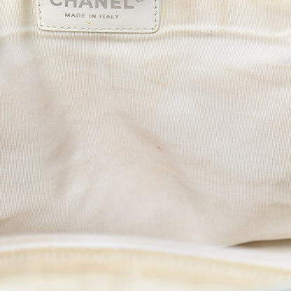 Chanel Calfskin Cerf Executive Shopper Tote White 18 of 33