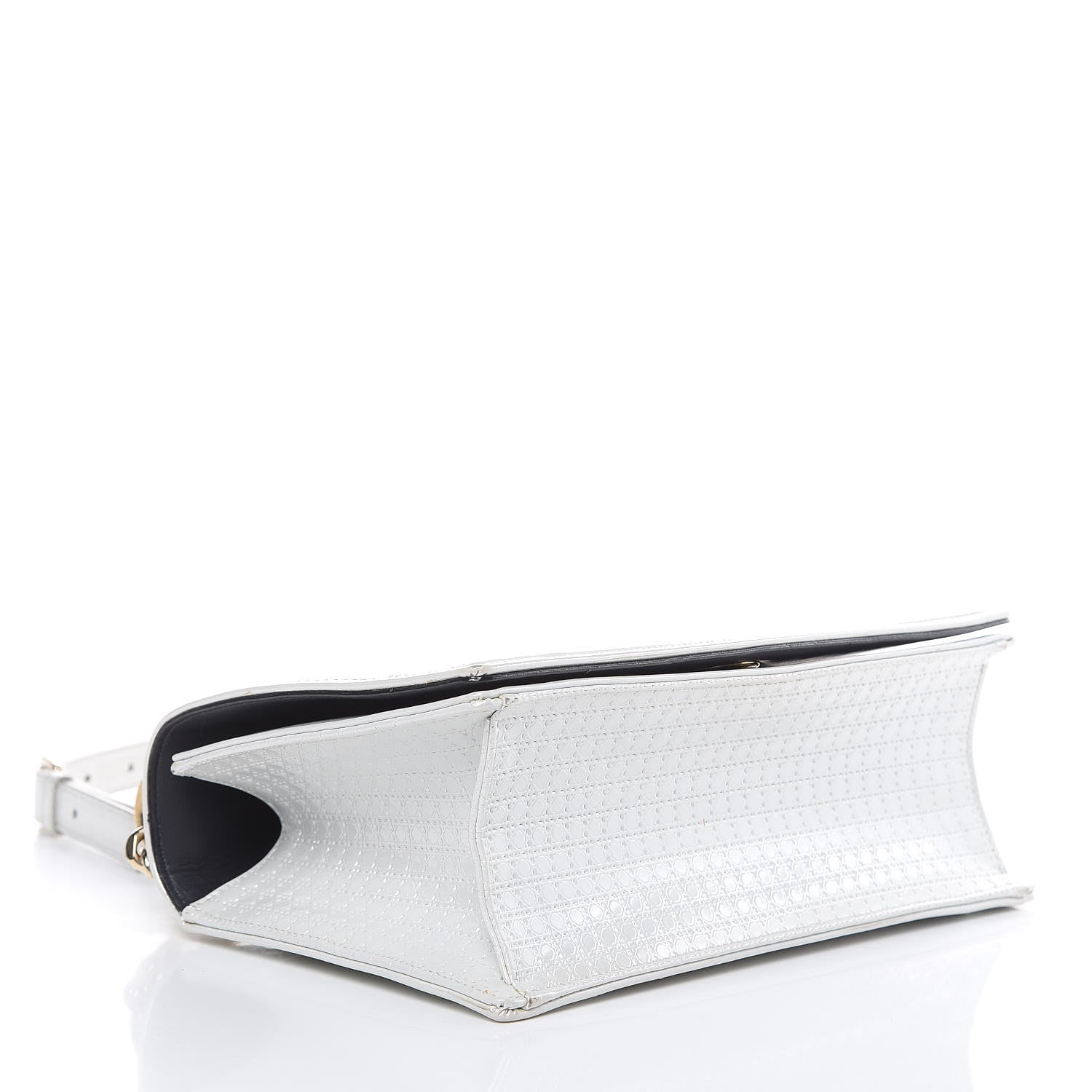 Christian Dior Patent Micro-Cannage Medium Diorama Flap Bag White 4 of 14
