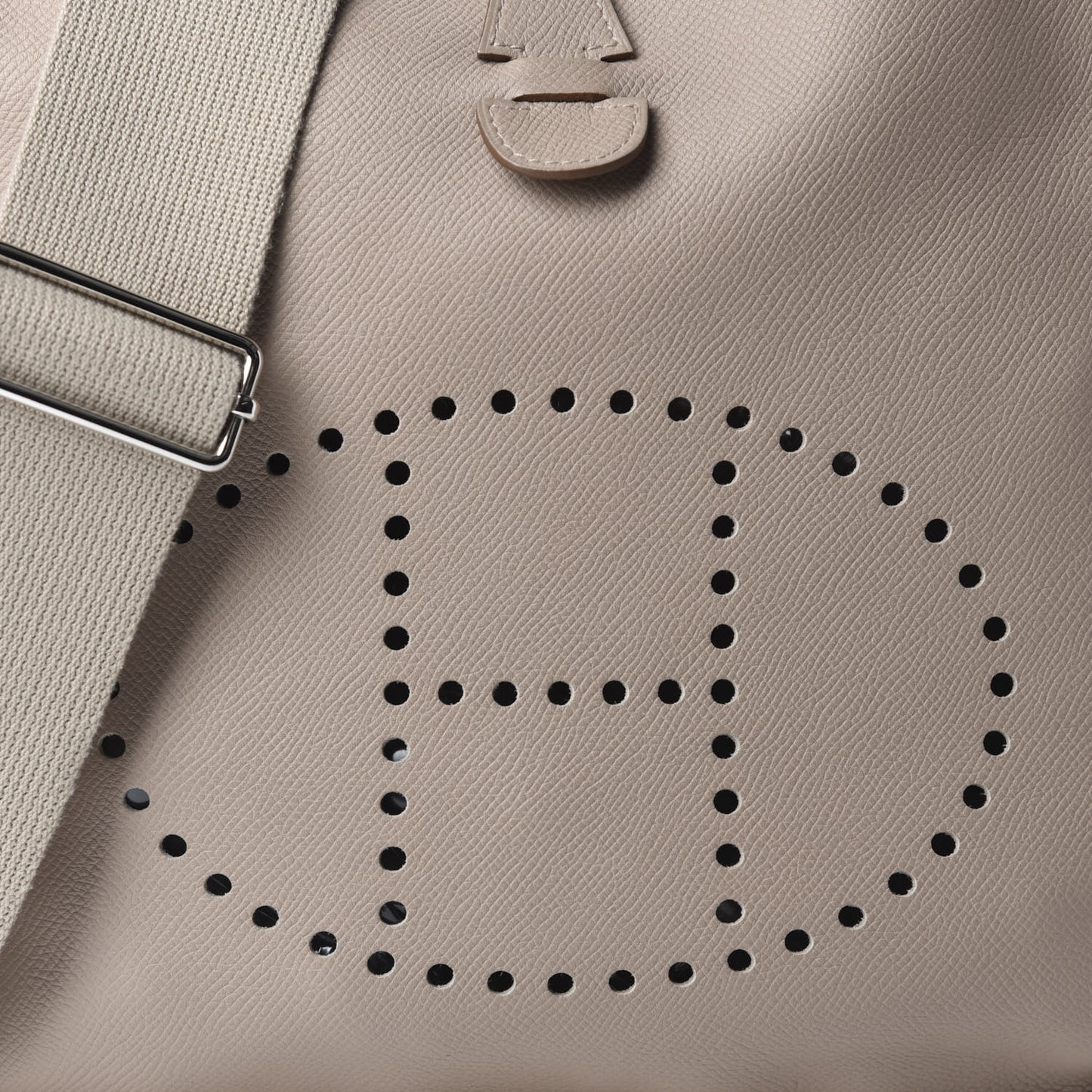 Epsom Evelyne III PM Argile