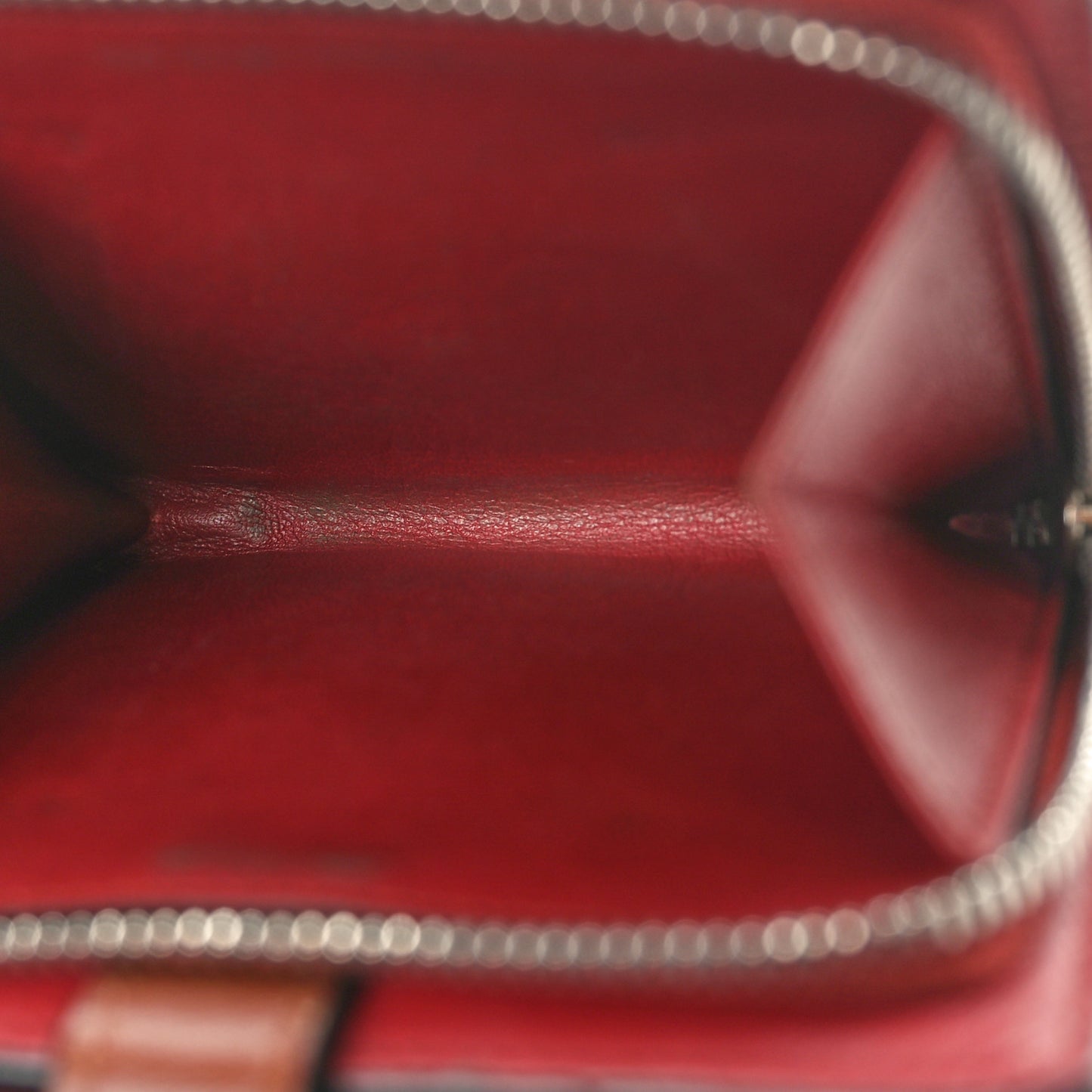 Grained Calfskin Compact Wallet Caramel Pecan