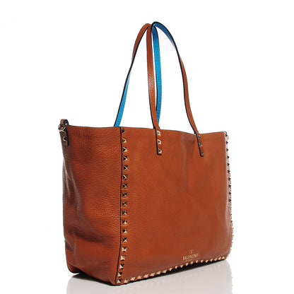 Valentino Garavani Grained Calfskin Medium Rockstud Reversible Tote Parrot Light Cuir 4 of 8