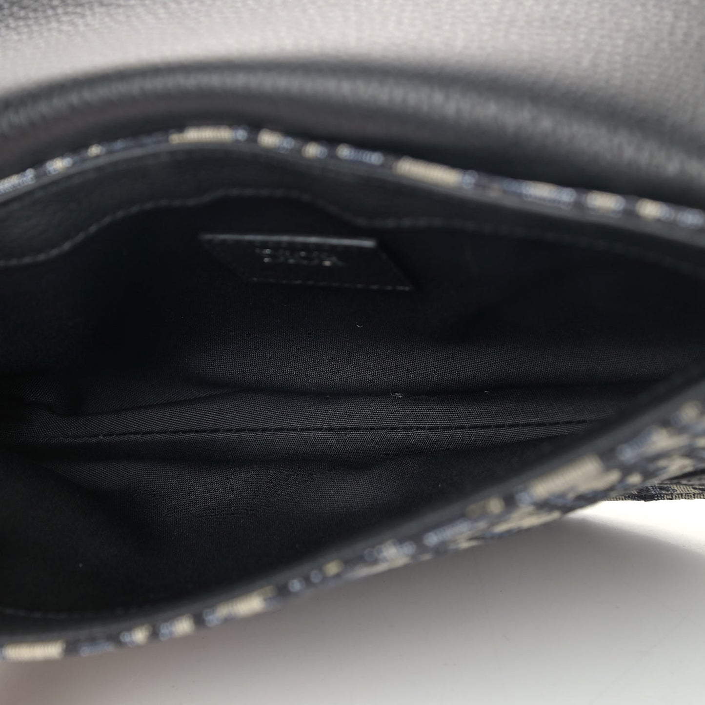 Oblique Saddle Messenger Pouch Beige Black