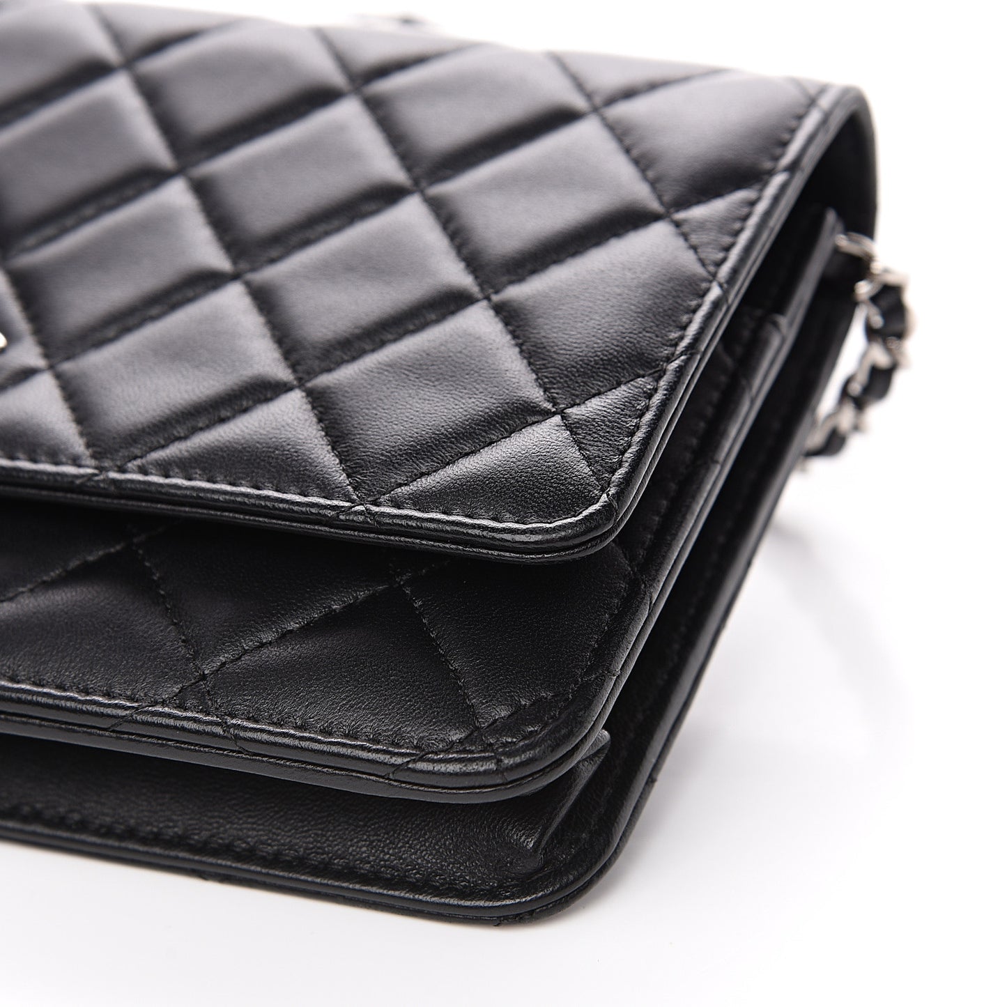 Lambskin Quilted Wallet On Chain WOC Black