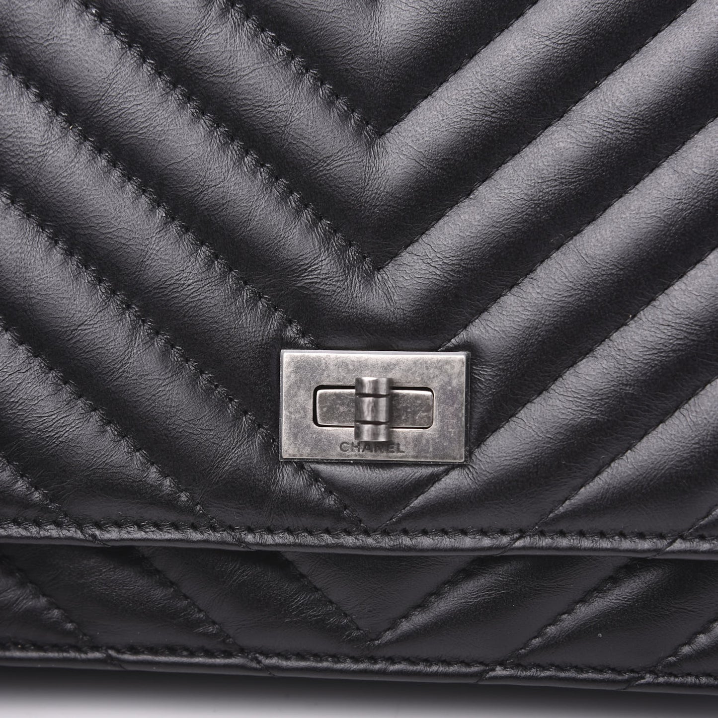 Aged Calfskin Chevron Quilted Reissue Wallet On Chain WOC Black